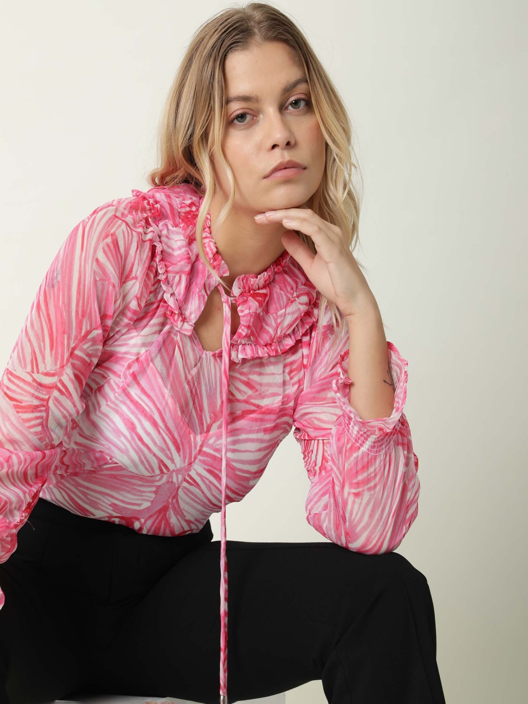 

RAREISM Pink & White Floral Print Top