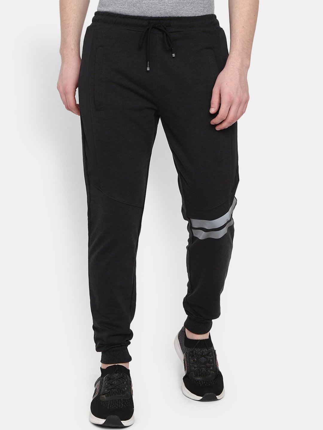 

V-Mart Men Charcoal Solid Joggers