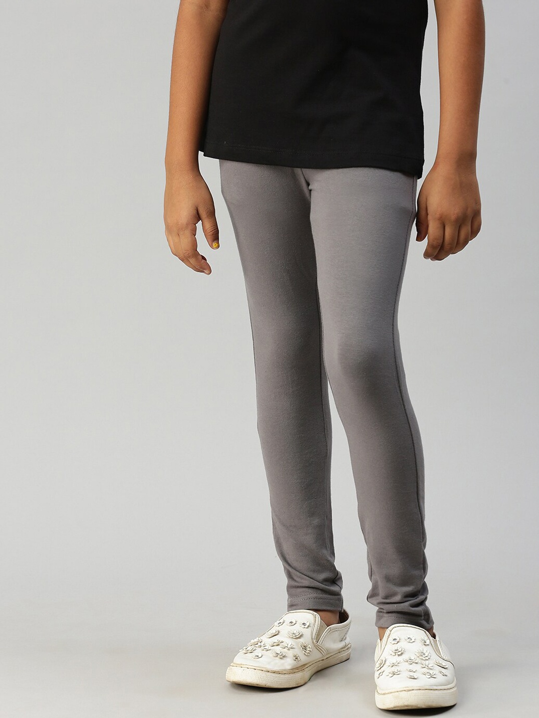 

Kryptic Girls Grey Solid Leggings