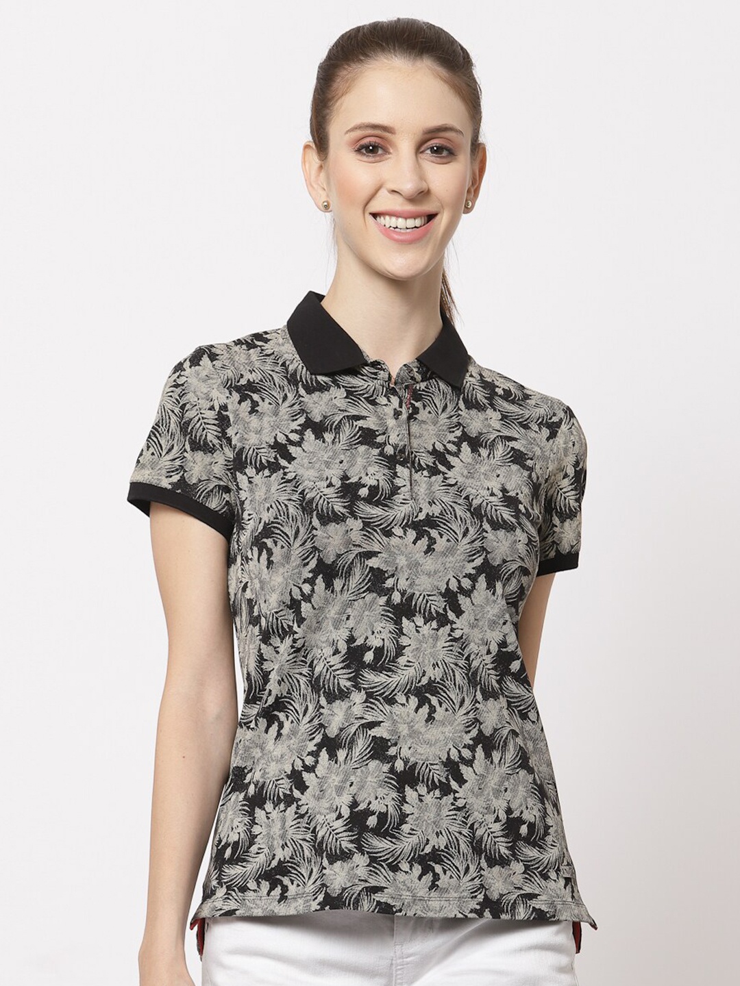 

Juelle Women Black Floral Printed Polo Collar Slim Fit T-shirt