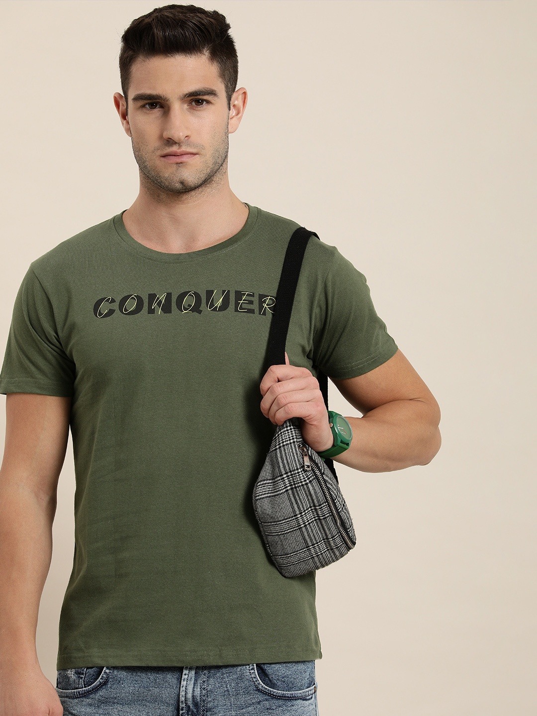 

Moda Rapido Men Olive Green Typography Printed Pure Cotton T-shirt