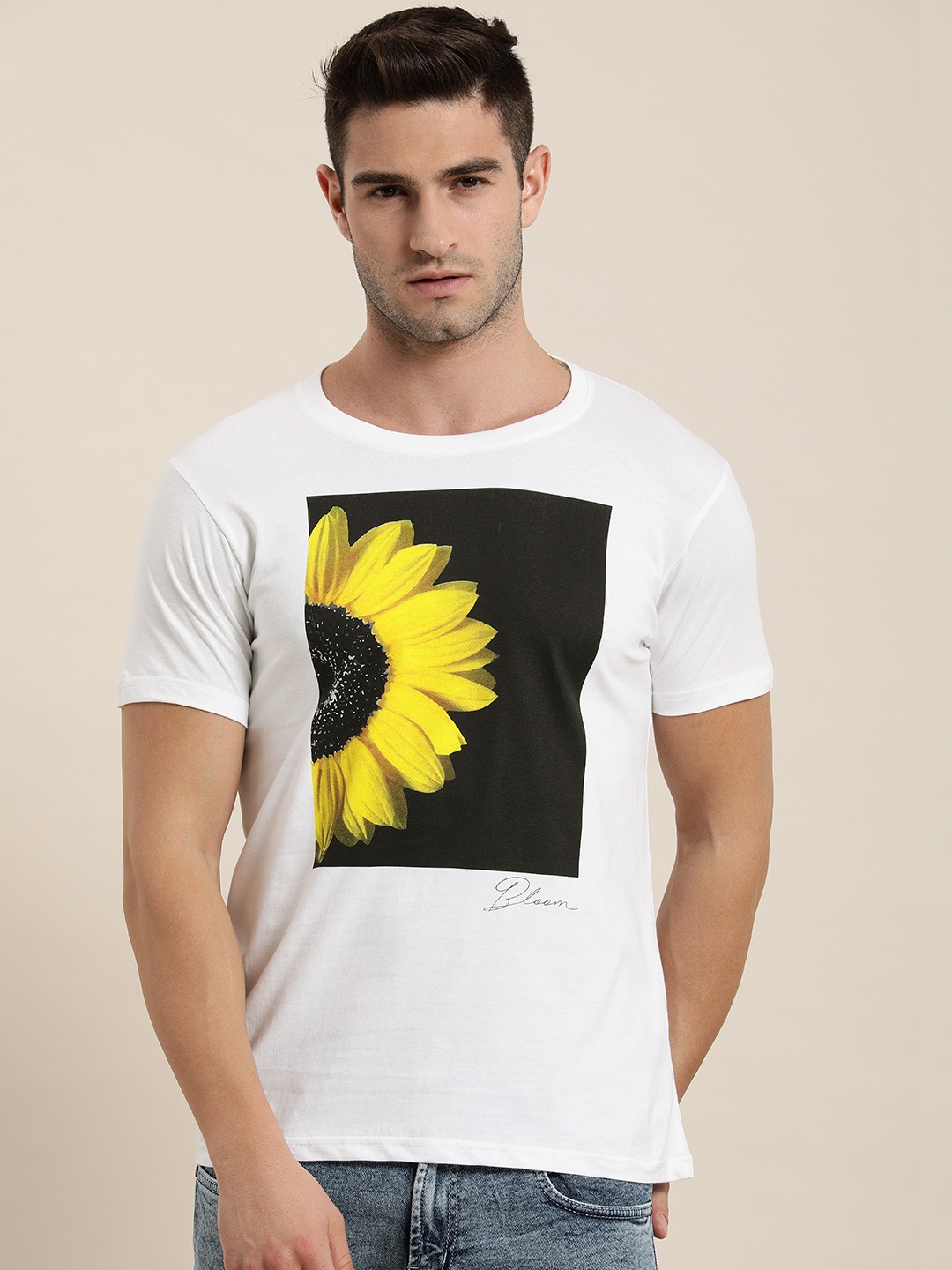 

Moda Rapido Men White & Black Floral Printed Pure Cotton T-shirt