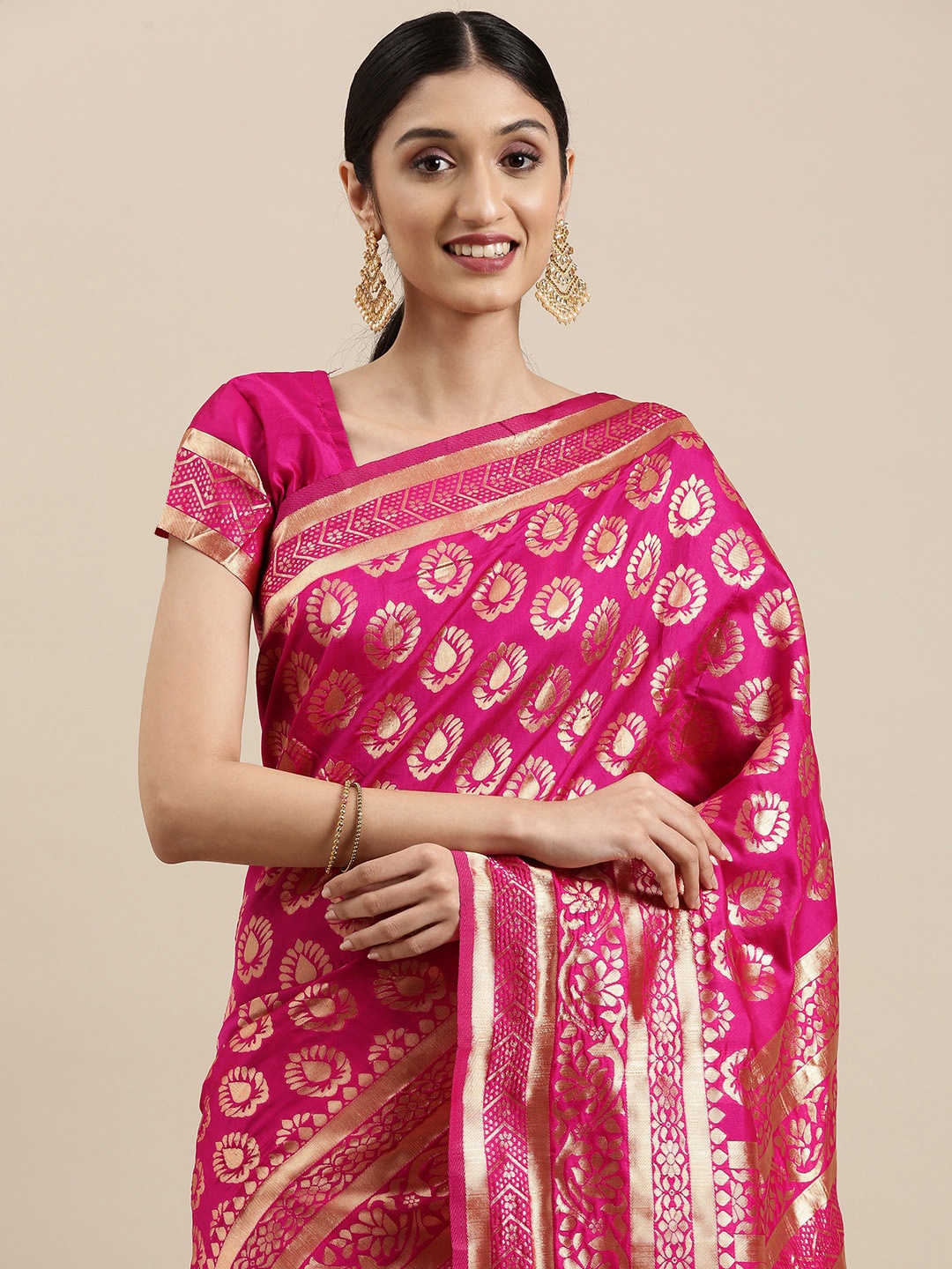 

VRSALES Magenta & Gold-Toned Ethnic Motifs Silk Blend Banarasi Saree