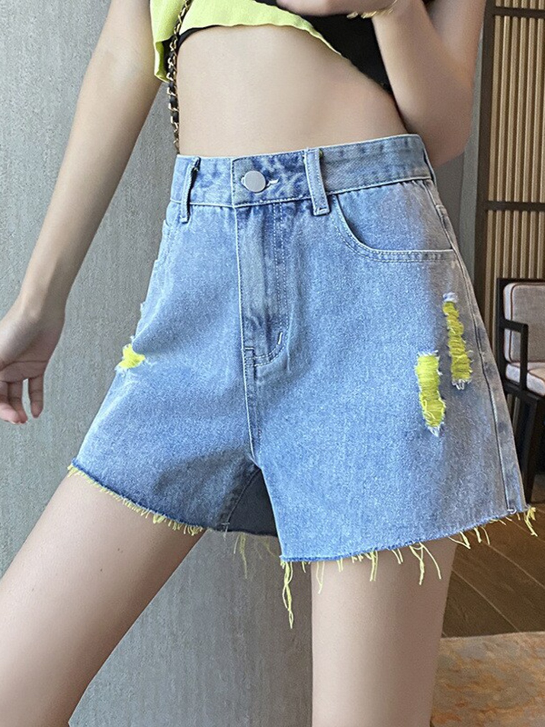 

BoStreet Women Fluorescent Green & Blue Loose Fit Shorts
