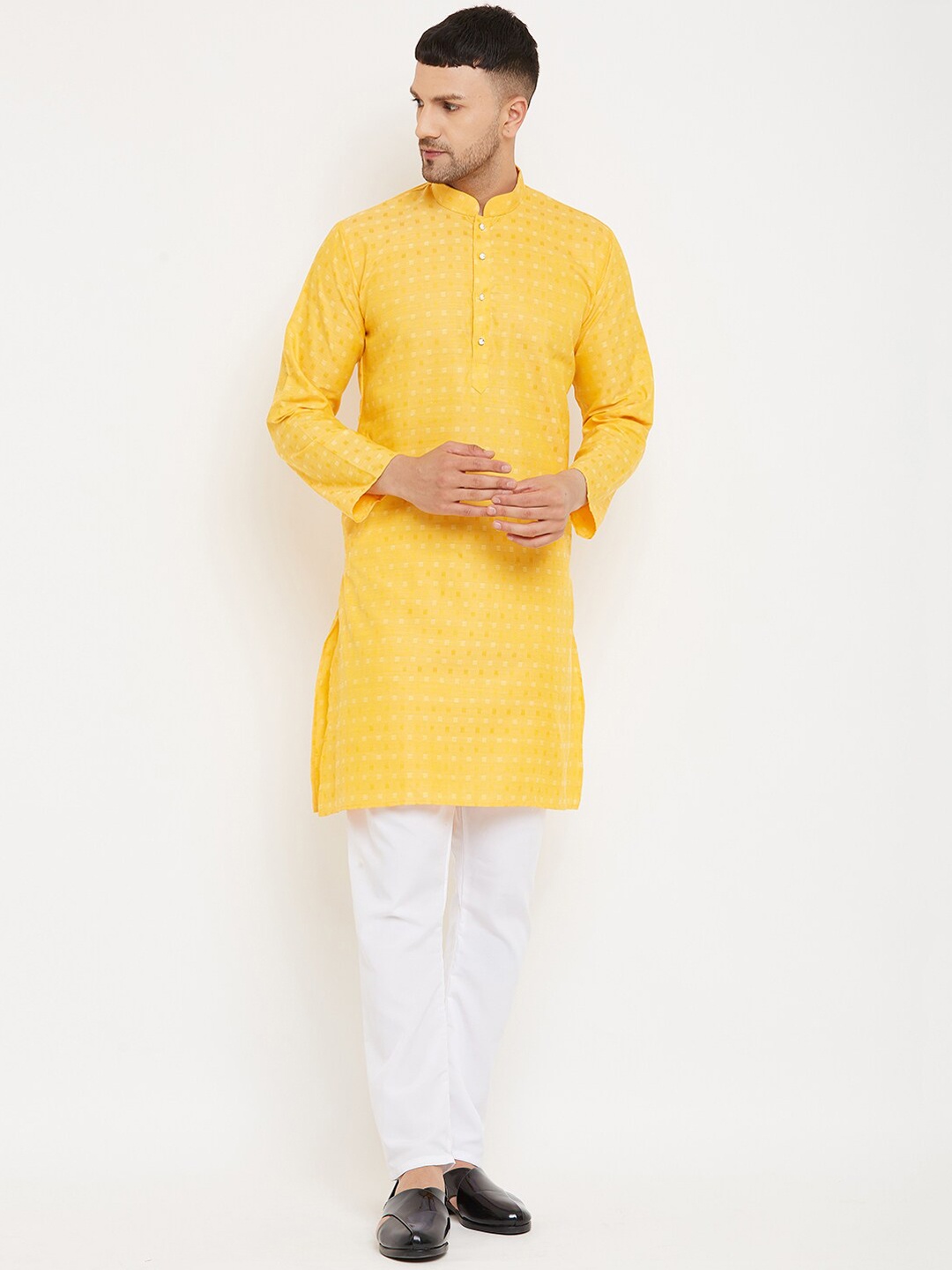 

Armaan Ethnic Men Yellow Geometric Pastels Kurta