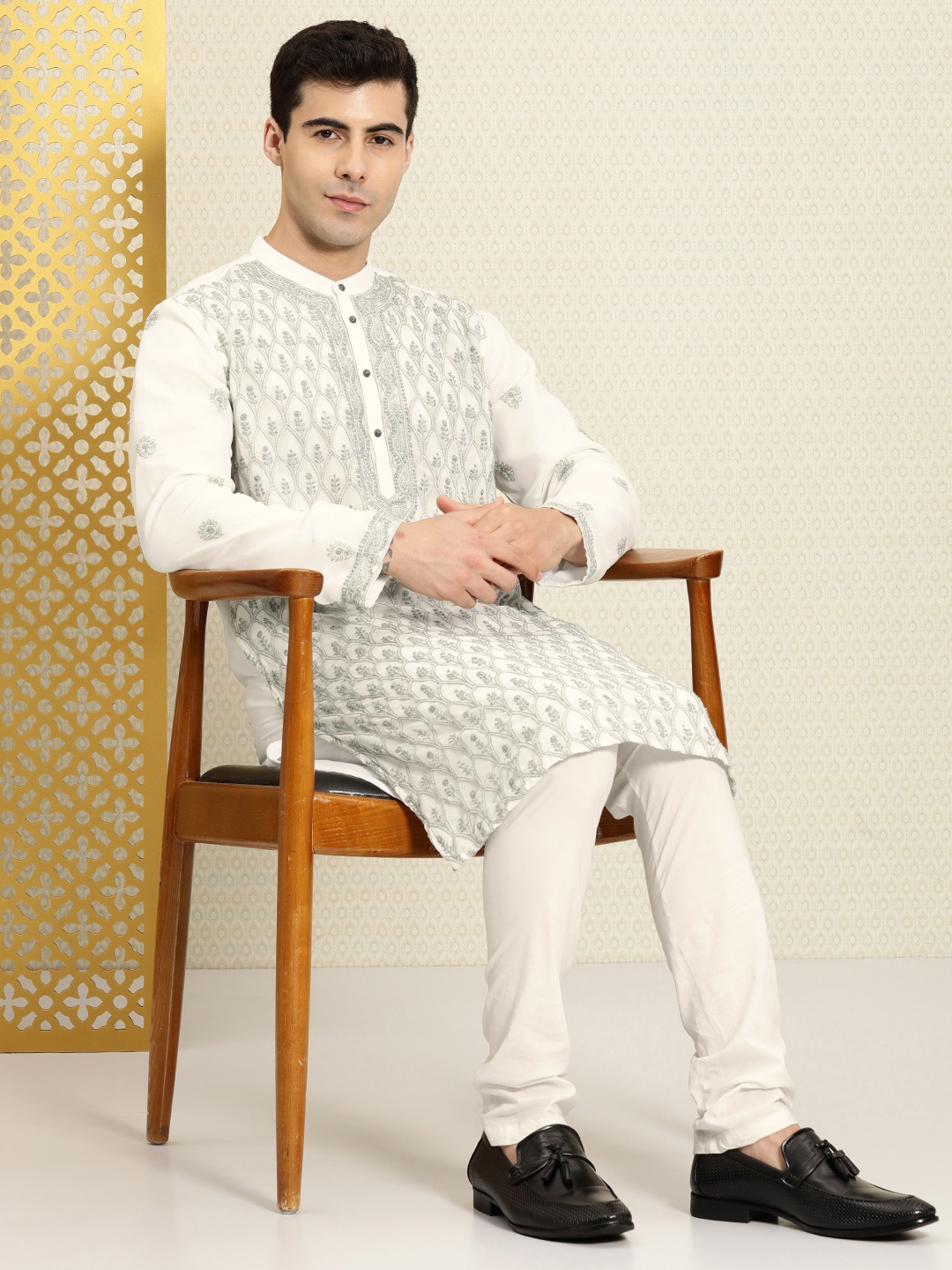 

House of Pataudi Embroidered Thread Work Rozana Kurta, Off white