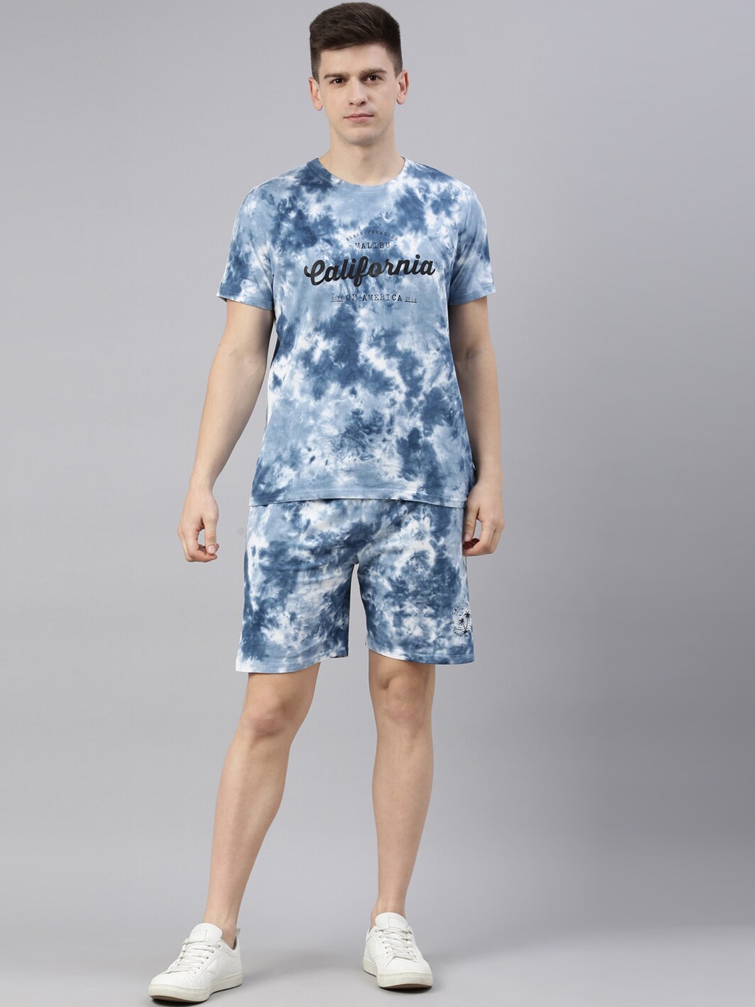 

Joven Men Blue & White Tie and Dye Pure Cotton T-Shirt & Shorts Set
