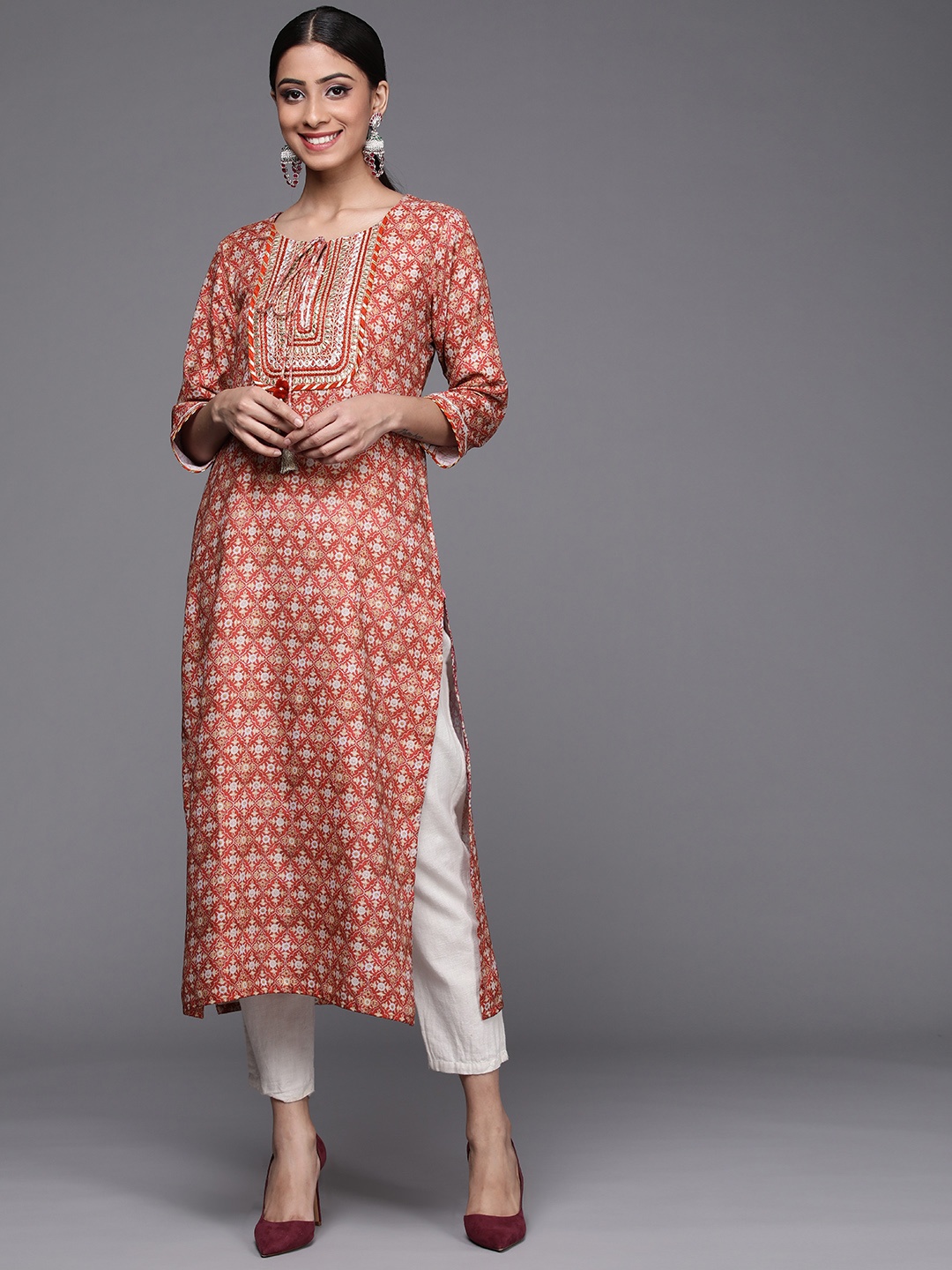 

Varanga Women Red & Beige Ethnic Motifs Printed Gotta Patti Kurta