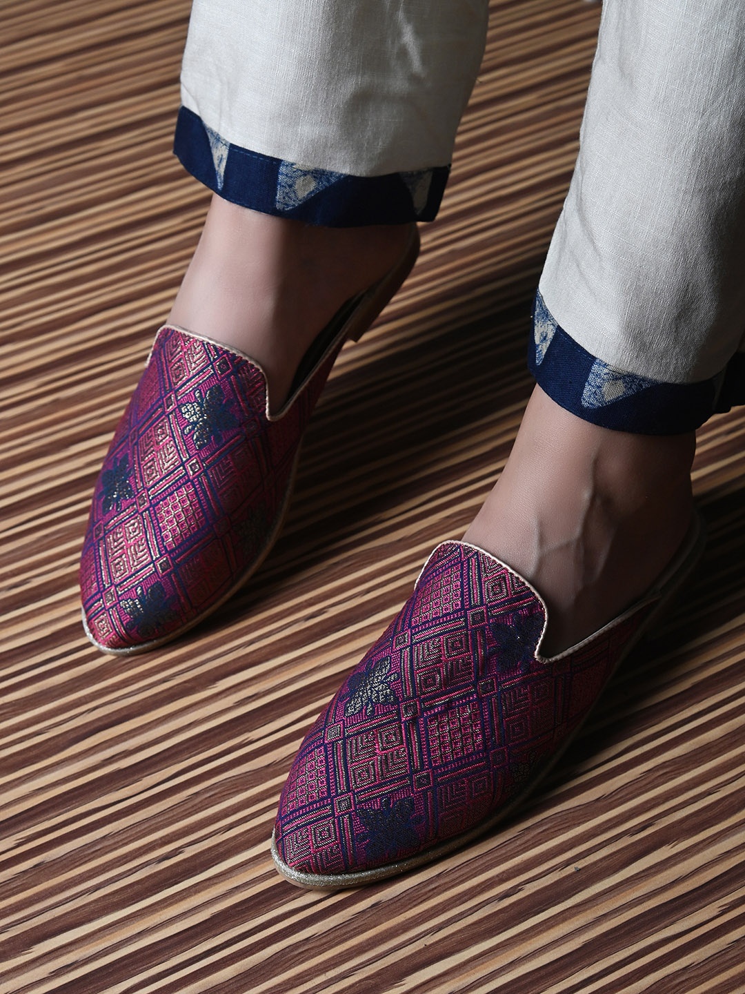 

BONALI Women Pink Printed Slip-On Sneakers