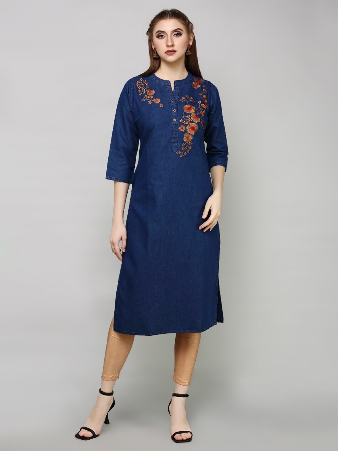 

HAVVA FASHION Women Navy Blue & Navy Blue Floral Embroidered Denim Kurta