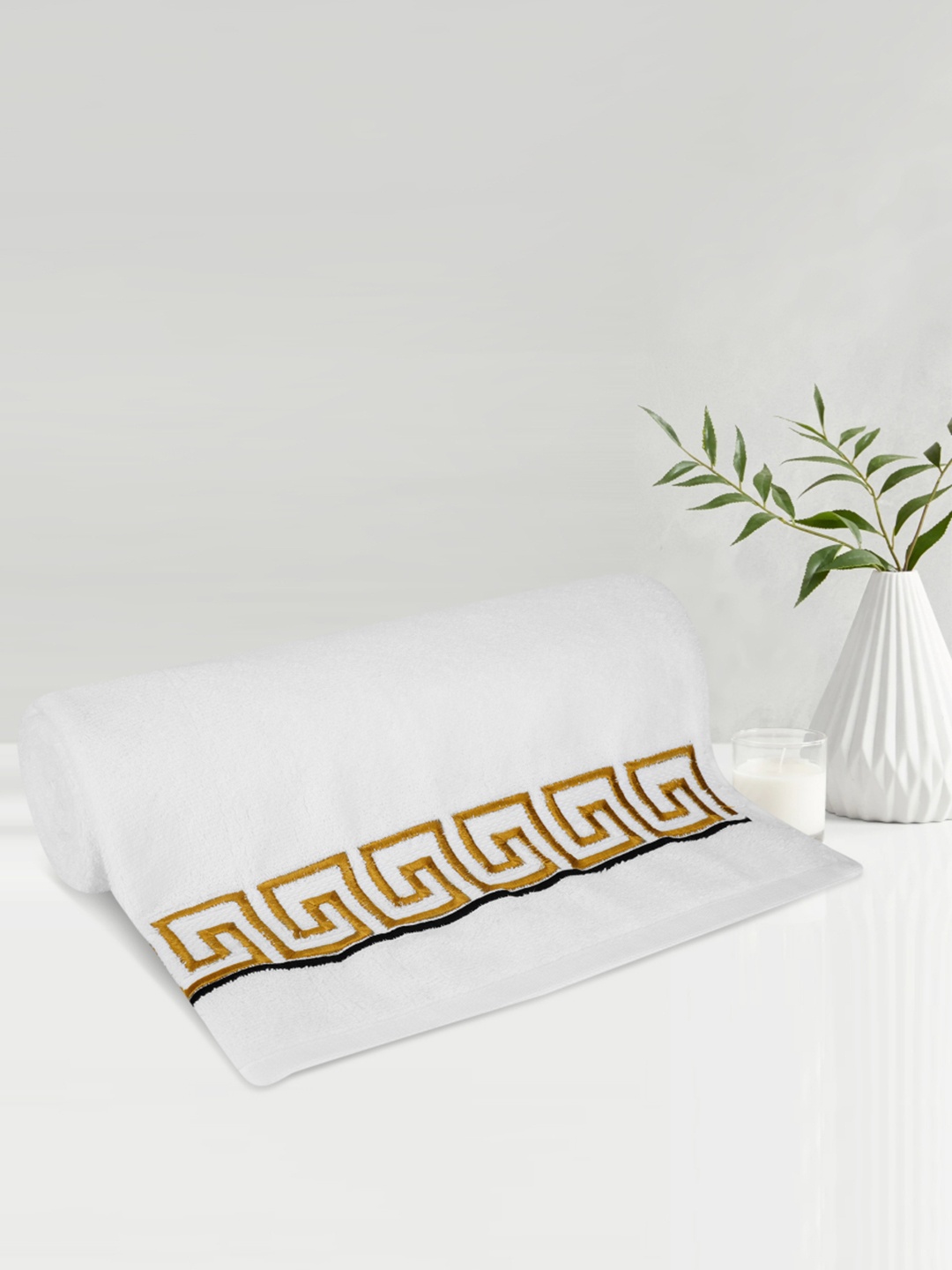 

LUSH & BEYOND White & Gold Toned Solid 500 GSM Pure Cotton Bath Towels