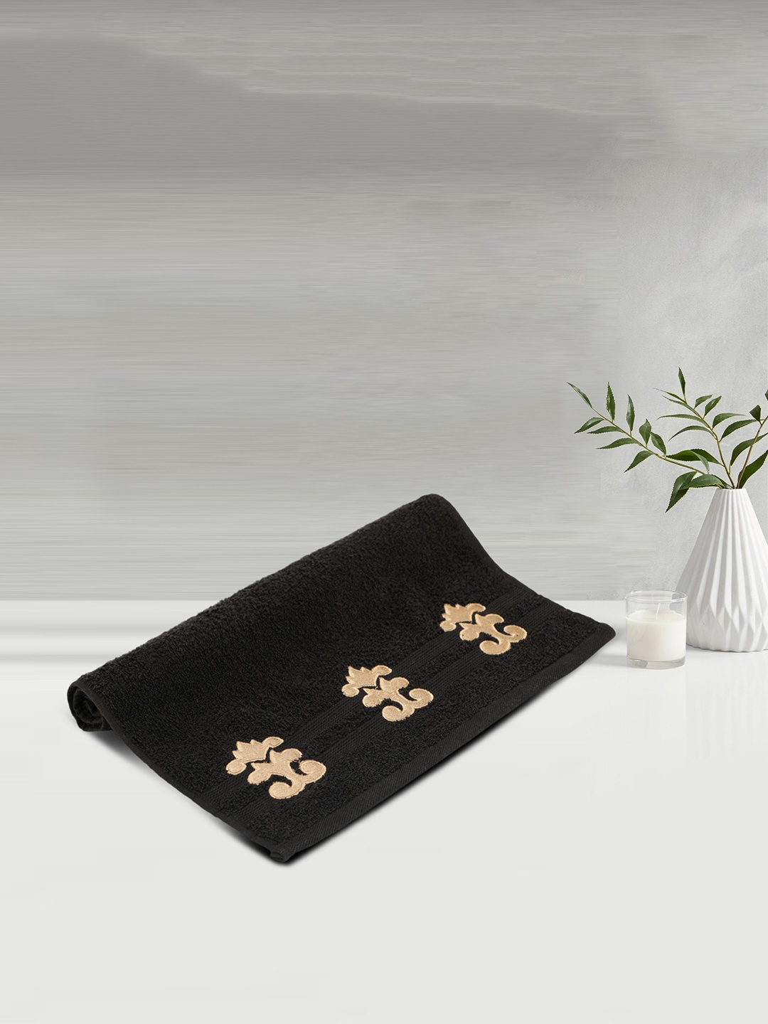 

LUSH & BEYOND Black Solid Pure Cotton 500 GSM Bath Towels