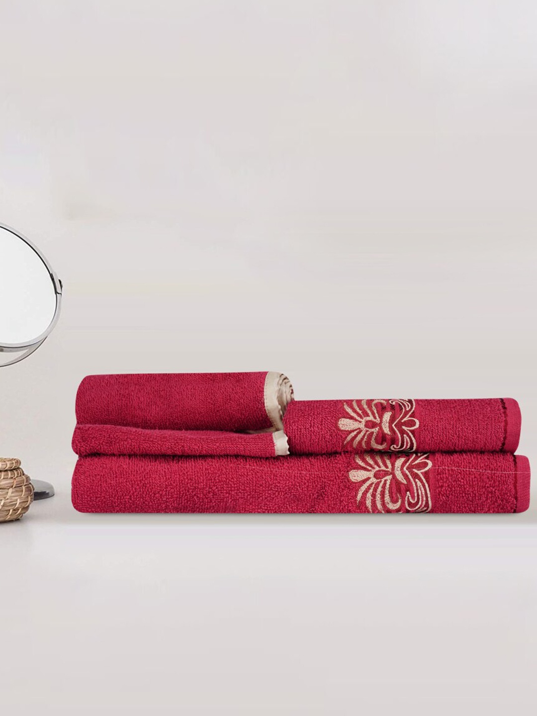 

LUSH & BEYOND Set Of 4 Red Solid 500 GSM Pure Cotton Towel Set