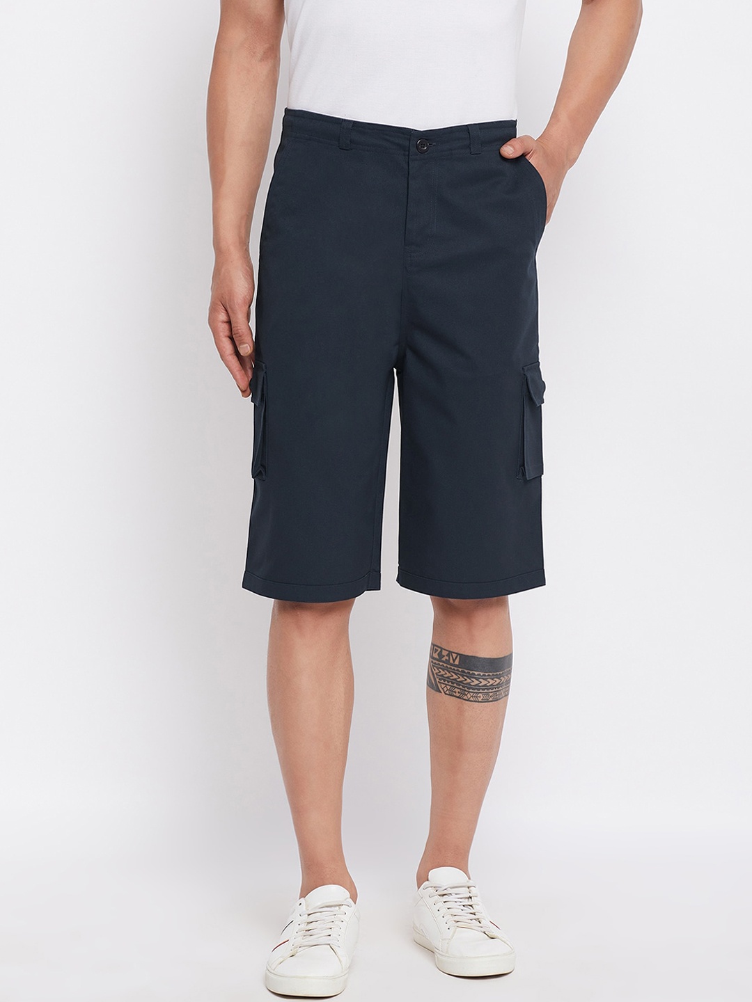 

Hypernation Men Navy Blue Cotton Cargo Shorts