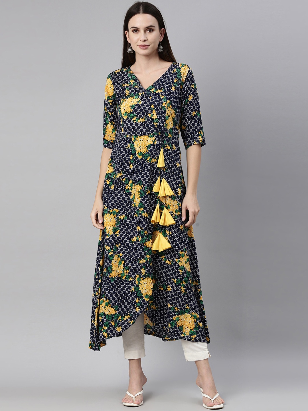 

Neerus Women Navy Blue Floral Printed Anarkali Kurta