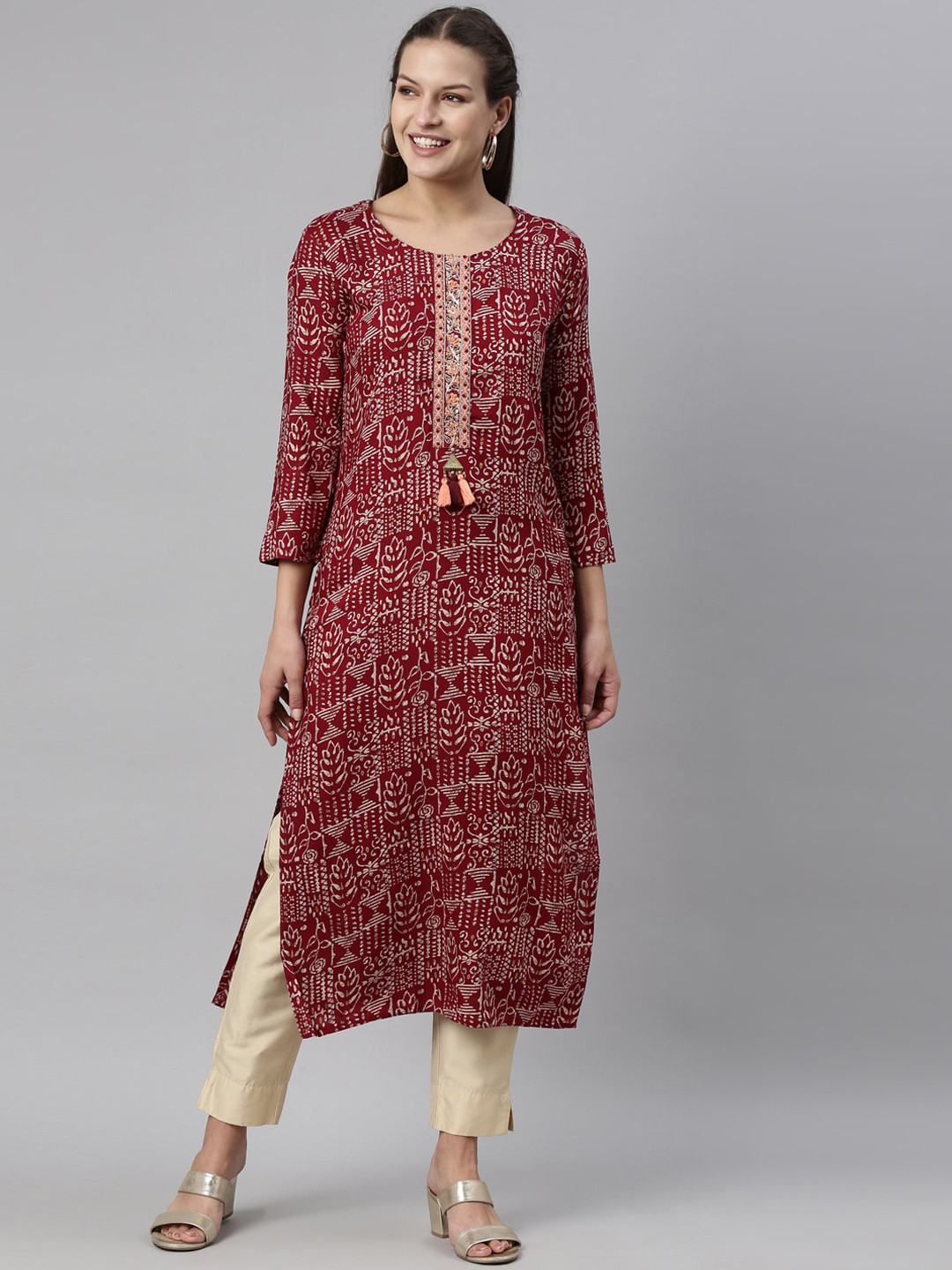 

Neerus Women Maroon Geometric Printed Keyhole Neck Gotta Patti Kurta