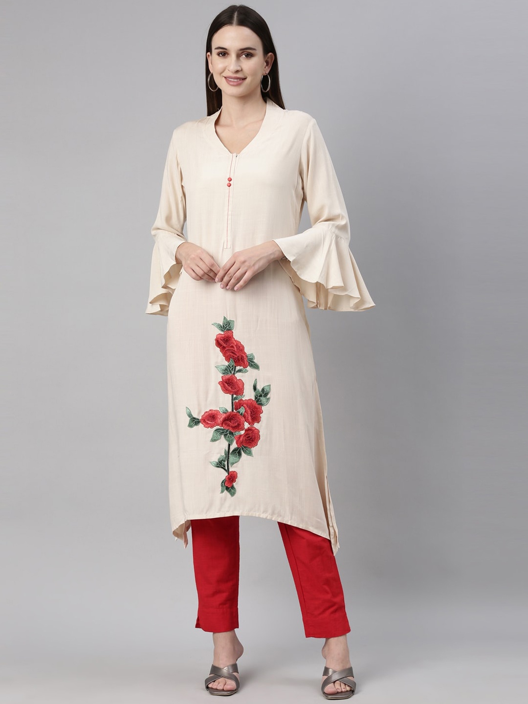 

Neerus Women Cream Floral Embroidered Flared Sleeves V- Neck Patch Work Kurta