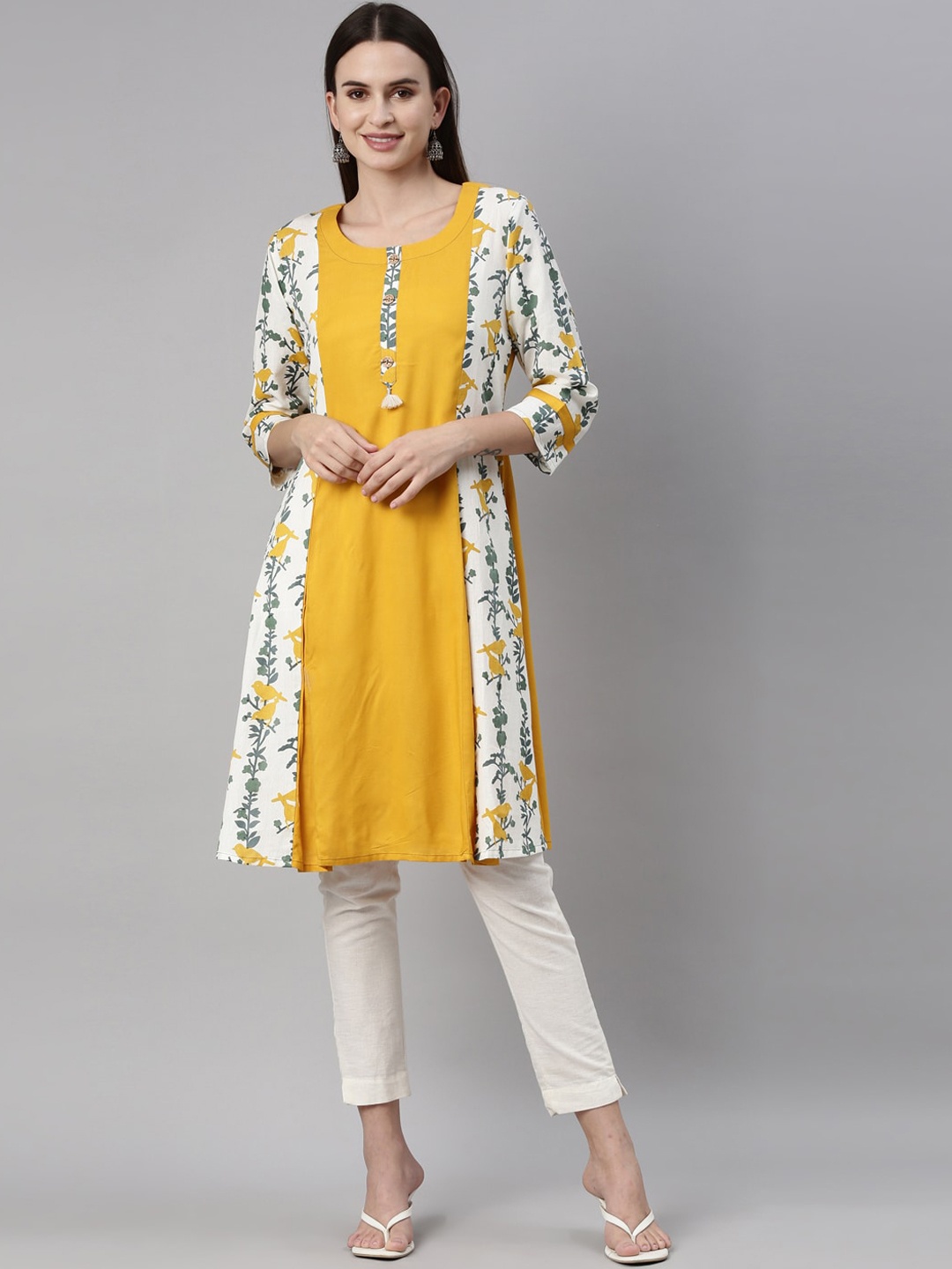 

Neerus Women Mustard Yellow Hem Round Neck Three Quarter Sleeve Abstract Print Kurta