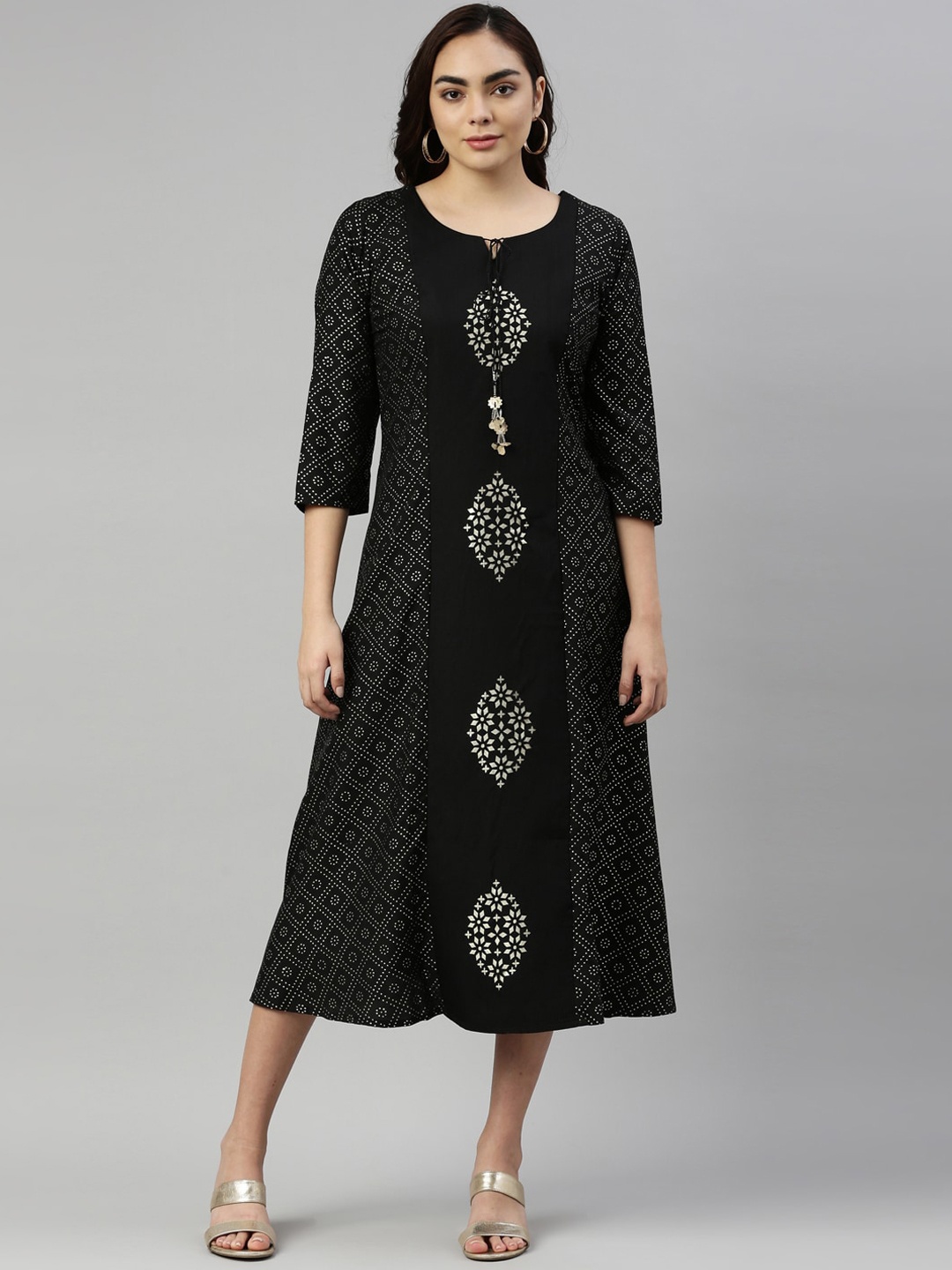 

Neerus Women Black Printed Keyhole Neck Kurta