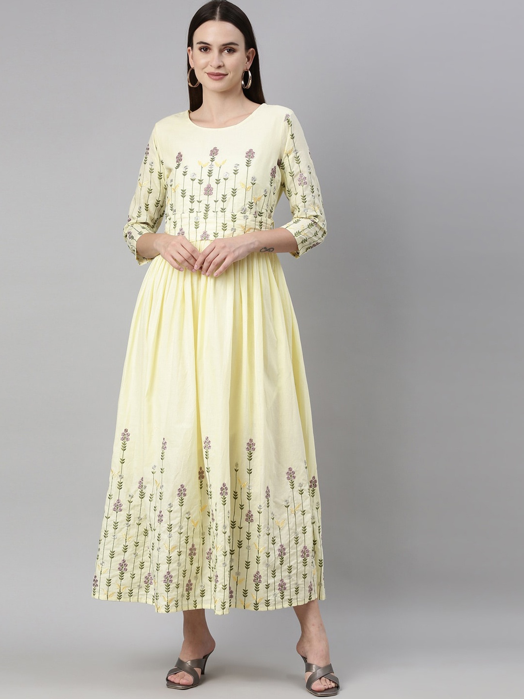 

Neerus Women Yellow Ethnic Motifs Printed Flared Sleeves Anarkali Kurta