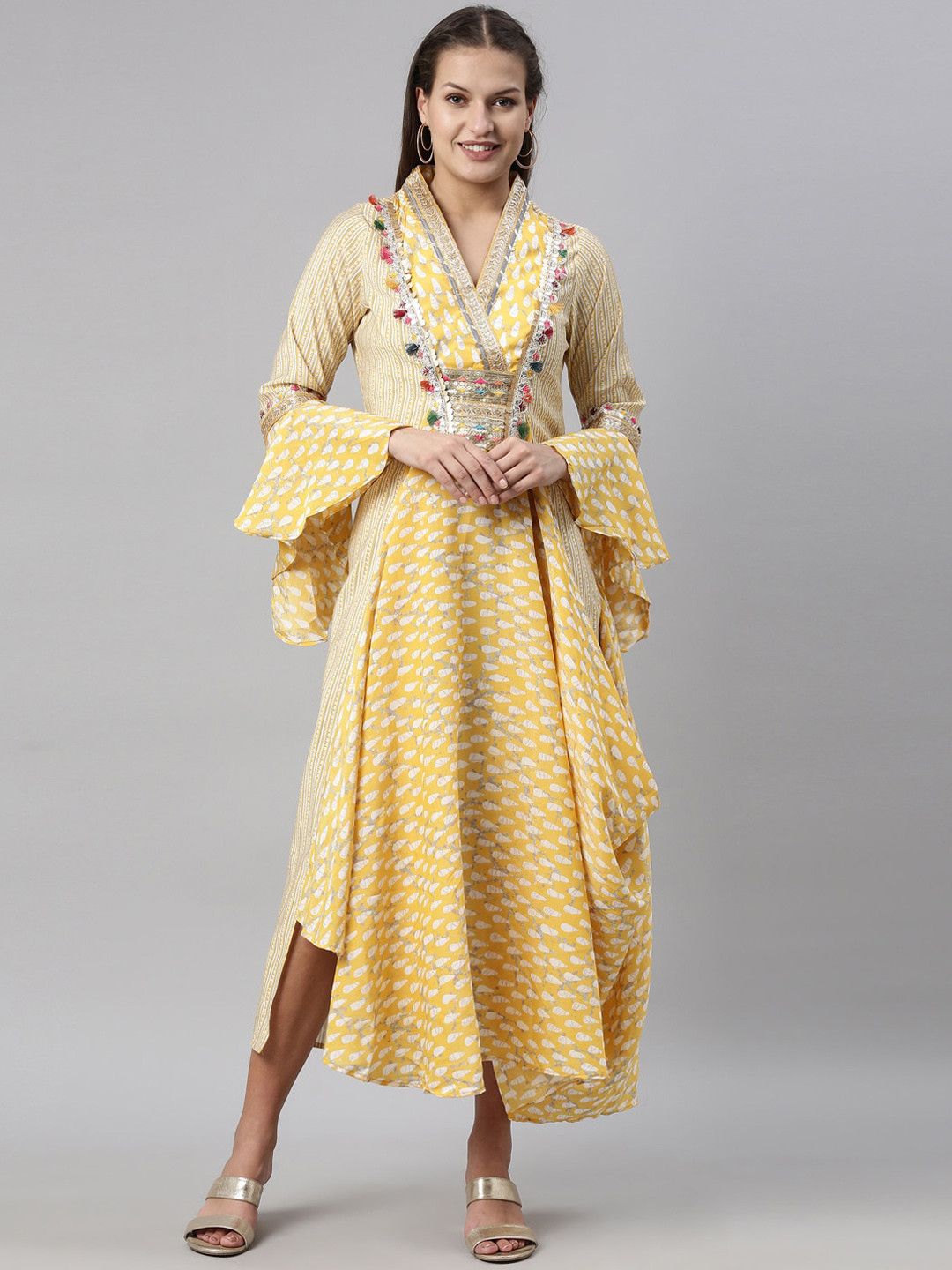 

Neerus Women Yellow Printed Flared Sleeves Gotta Patti Kurta