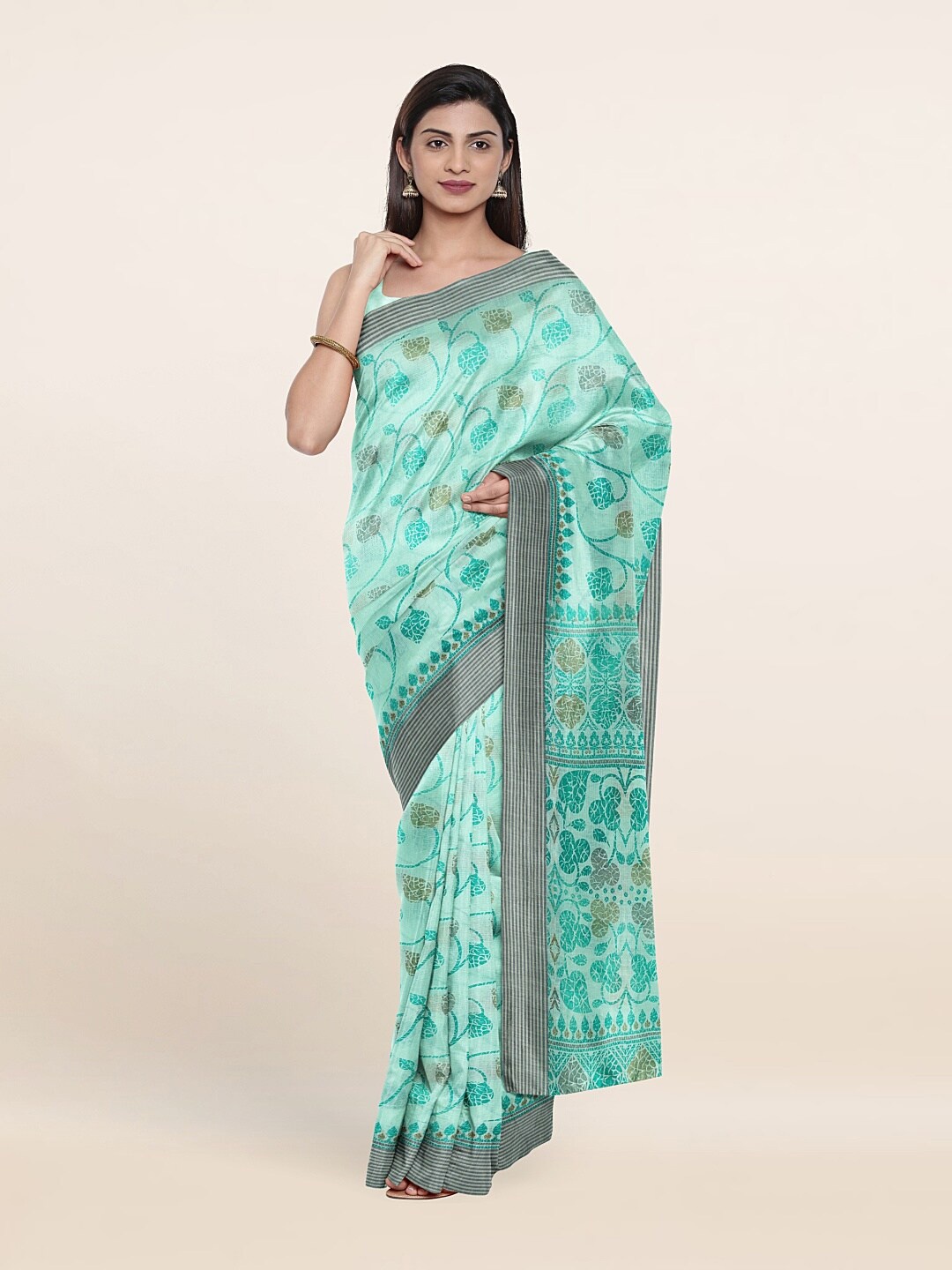 

Pothys Green & Silver-Toned Floral Saree