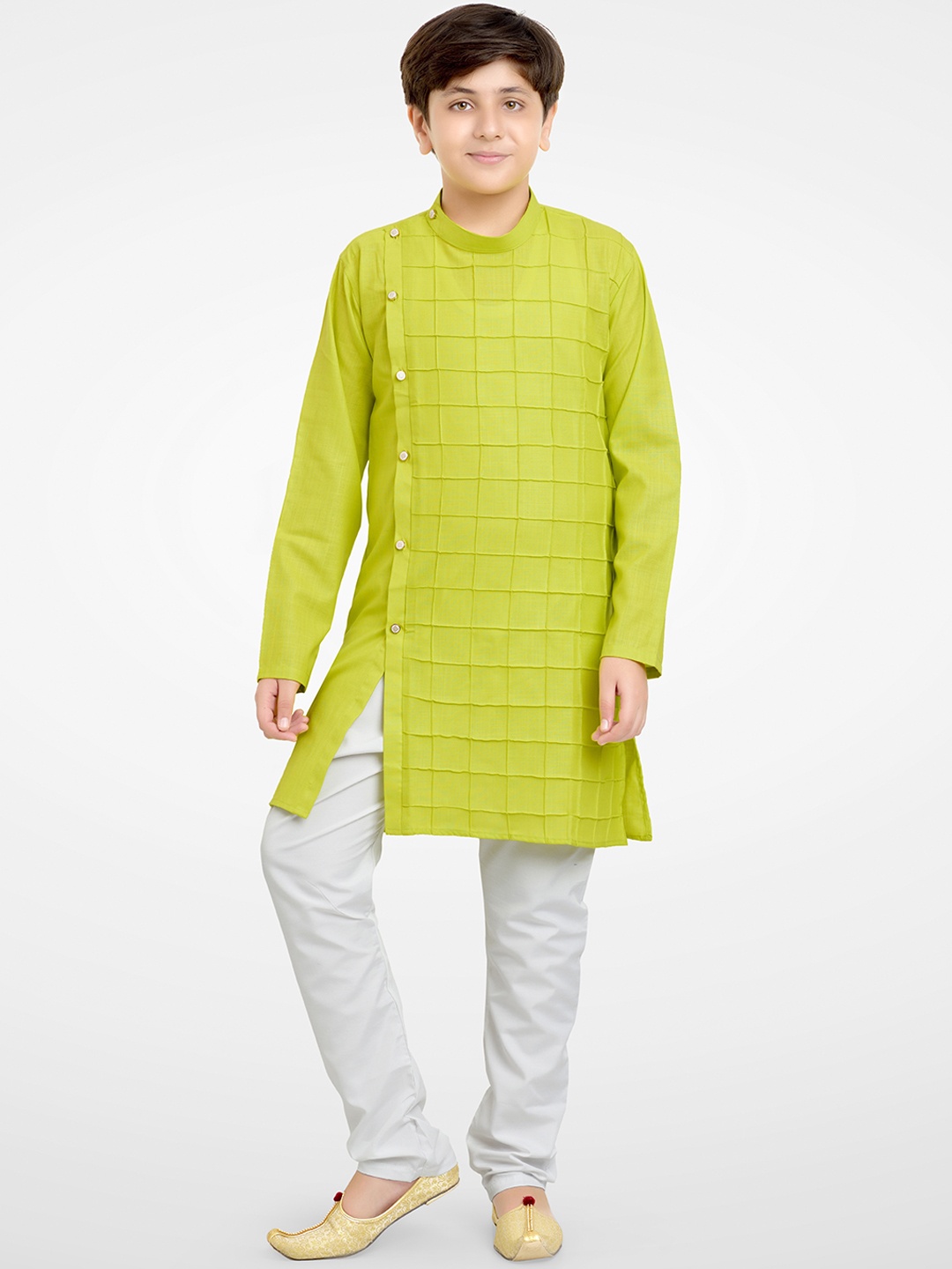 

Jeetethnics Boys Green & White Self Design Angrakha Cotton Blend Kurta Set
