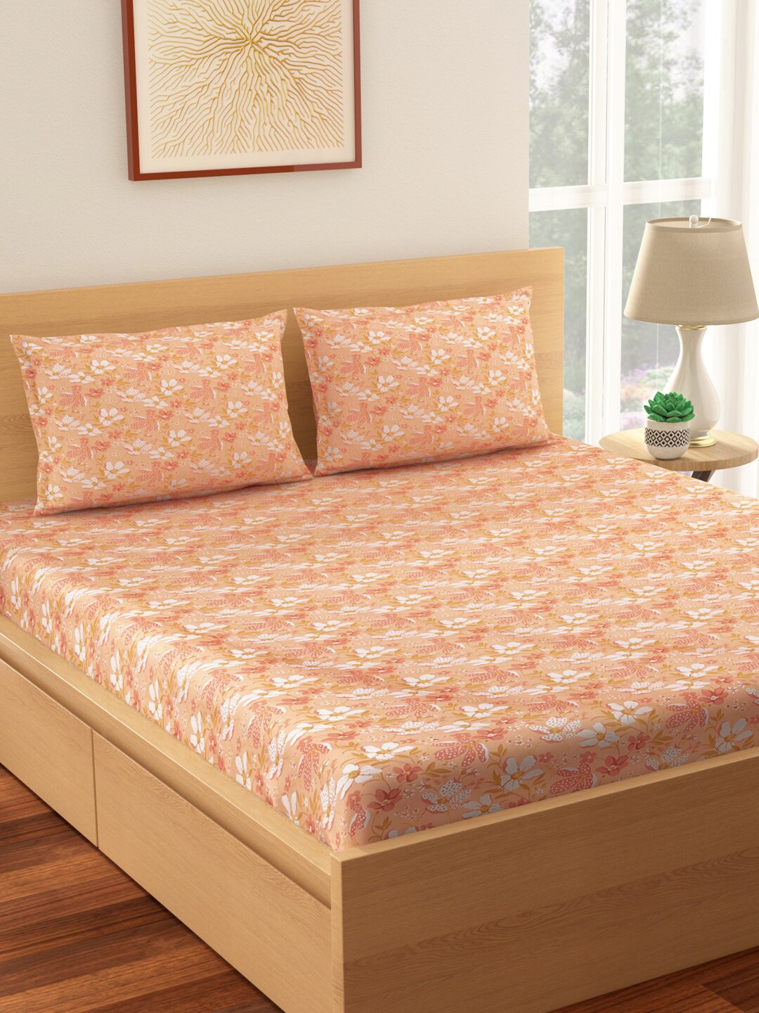 

Living scapes by Pantaloons Peach & White Cotton 144 TC King Bedsheet & 2 Pillow Covers