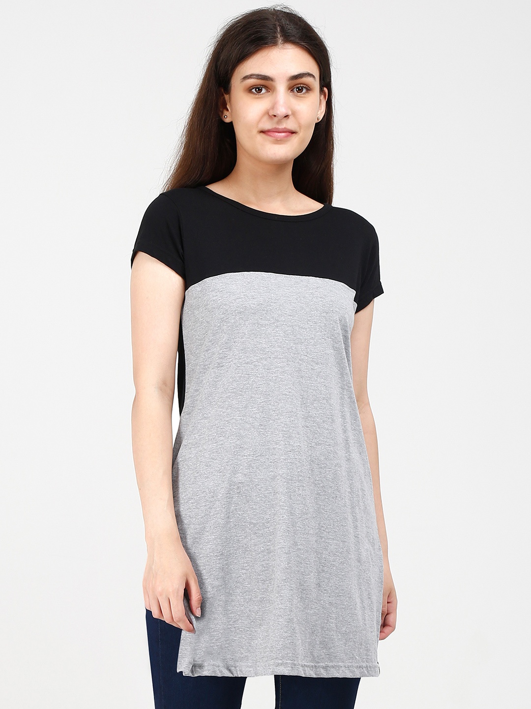 

Fleximaa Black & Grey Colourblocked Cotton Longline Regular Top