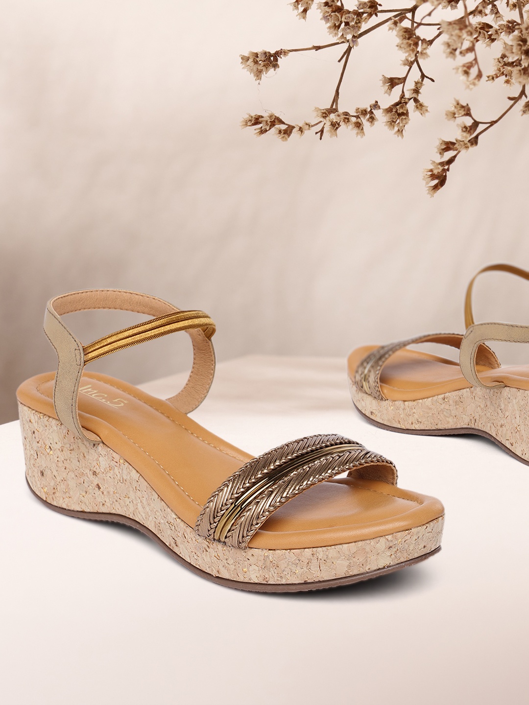 

Inc 5 Women Gold-Toned Solid Wedges