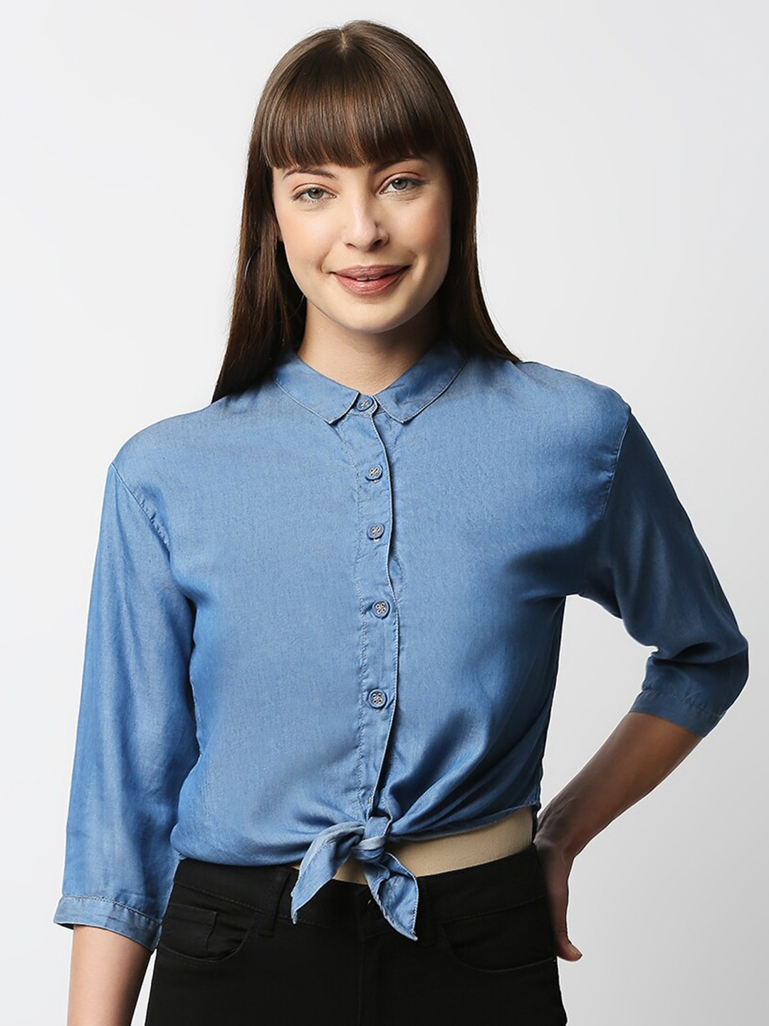 

Kraus Jeans Women Blue Slim Fit Solid Casual Shirt