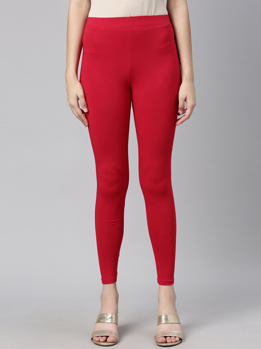 

Curare Women Red Solid Ankle-Length Leggings
