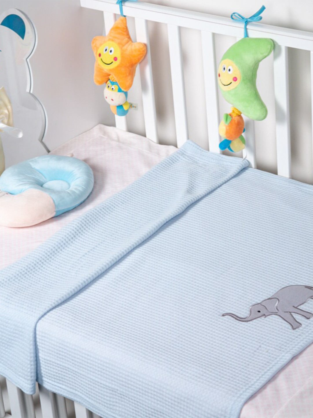 

Baby Moo Blue & Grey Geometric Heavy Winter 210 GSM Single Bed Blanket