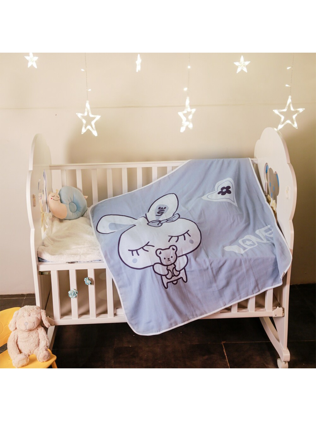 

Baby Moo Grey & White Cartoon Characters Heavy Winter 210 GSM Single Bed Blanket