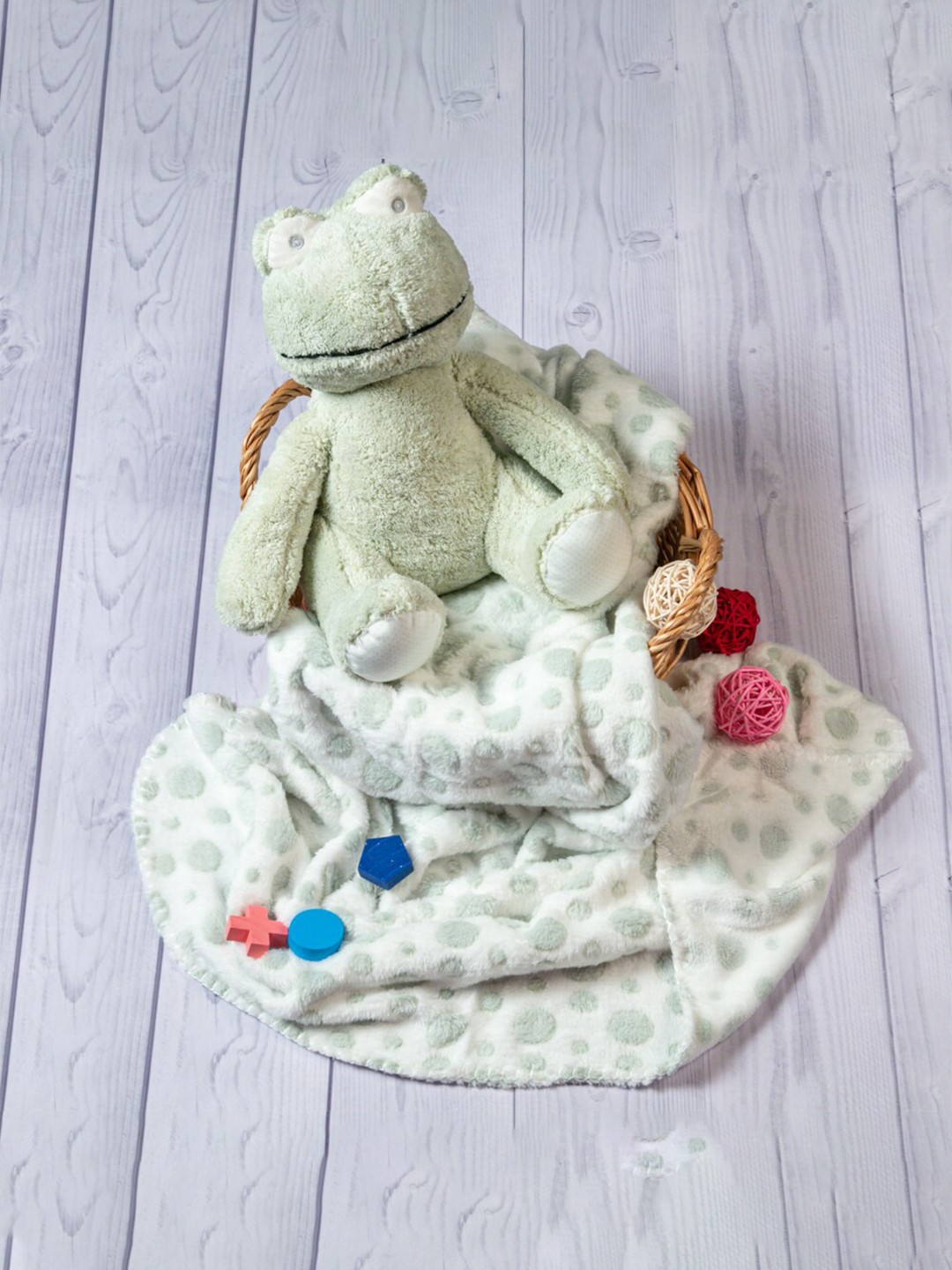 

Baby Moo Green & White Geometric Heavy Winter 210 GSM Single Bed Toy Blanket