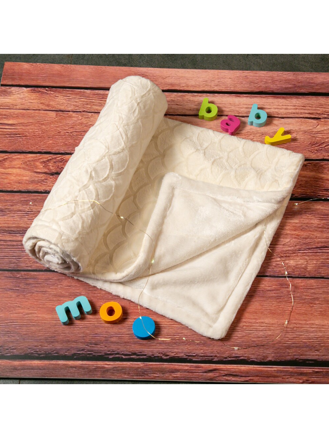 

Baby Moo Cream-Coloured Geometric Heavy Winter 210 GSM Single Bed Blanket