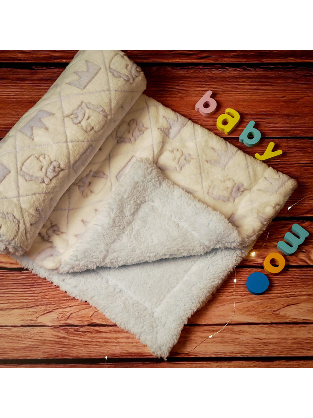 

Baby Moo Blue & Cream-Coloured Geometric Heavy Winter 210 GSM Single Bed Blanket