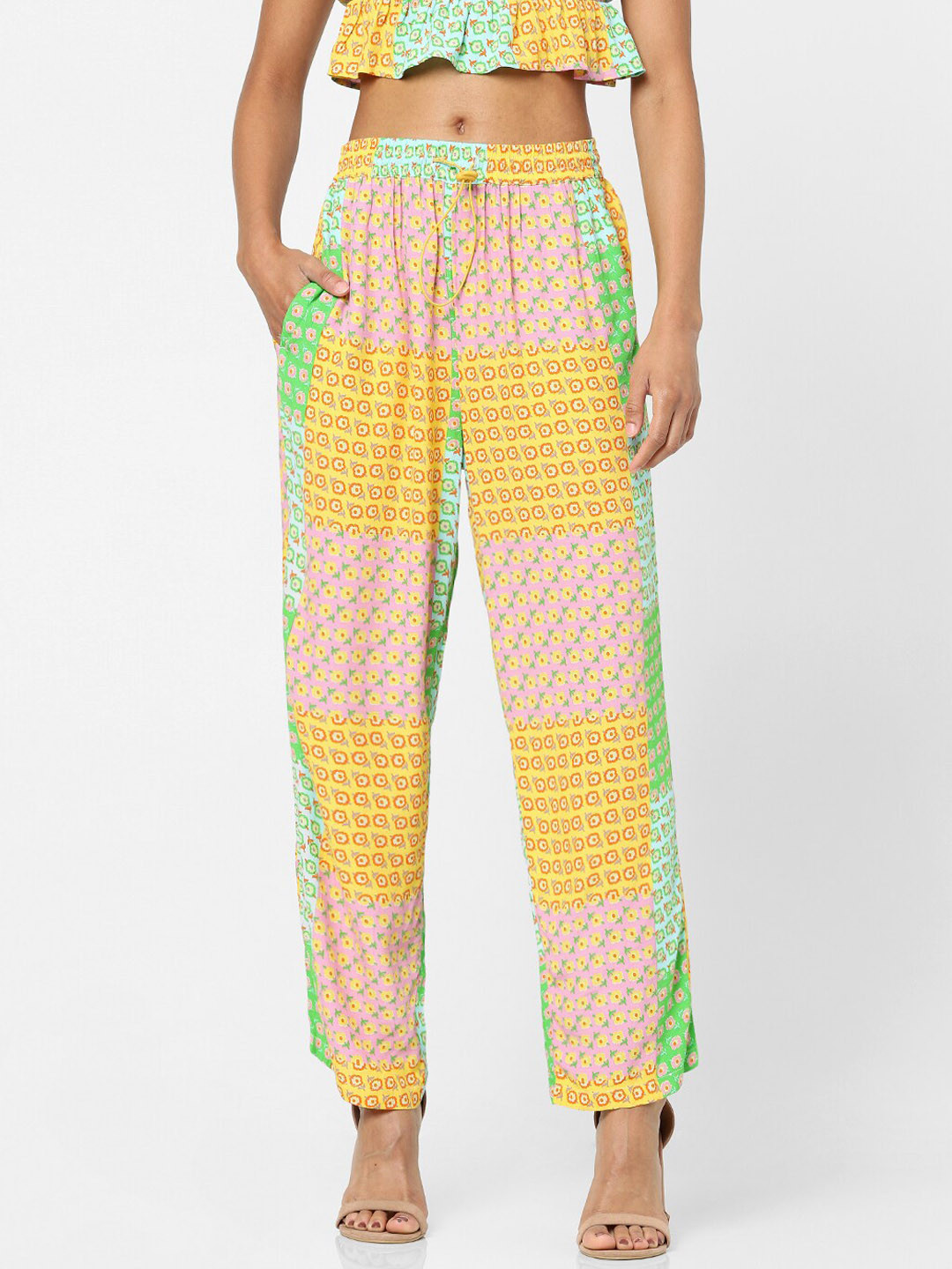 

ONLY Women Yellow & Green Floral Printed High-Rise Trousers
