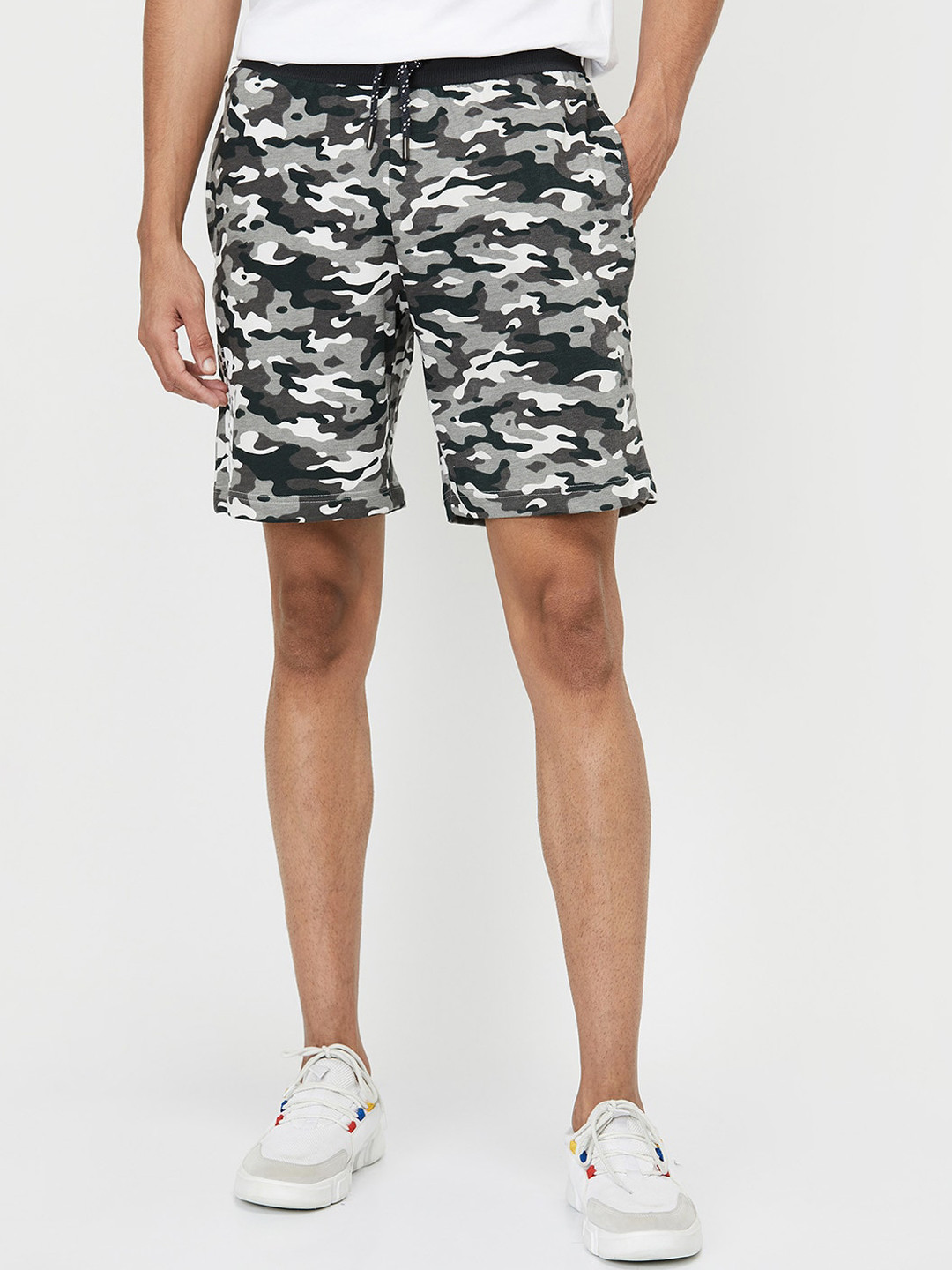 

max Men Grey Camouflage Printed Cotton Shorts