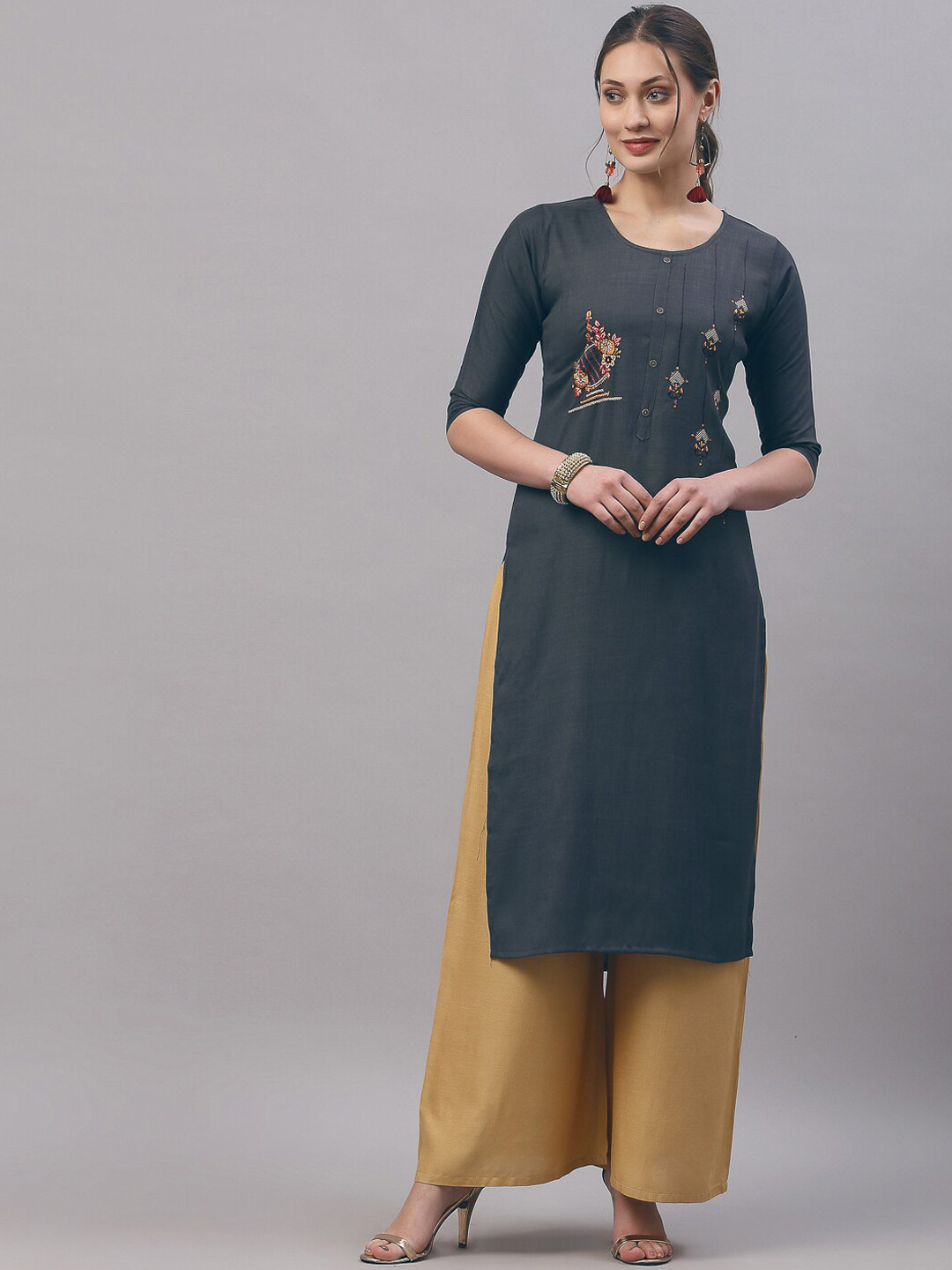 

SANISA Women Grey Ethnic Motifs Yoke Design Thread Work Straight Kurta