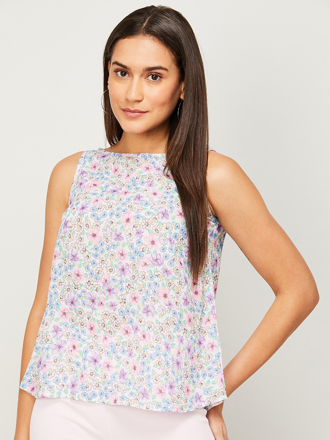 

CODE by Lifestyle White & Turquoise Blue Floral Print Top