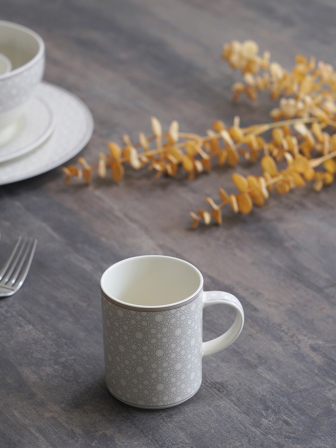 

Pure Home and Living Grey Geometric Printed Ceramic Glossy Mugs