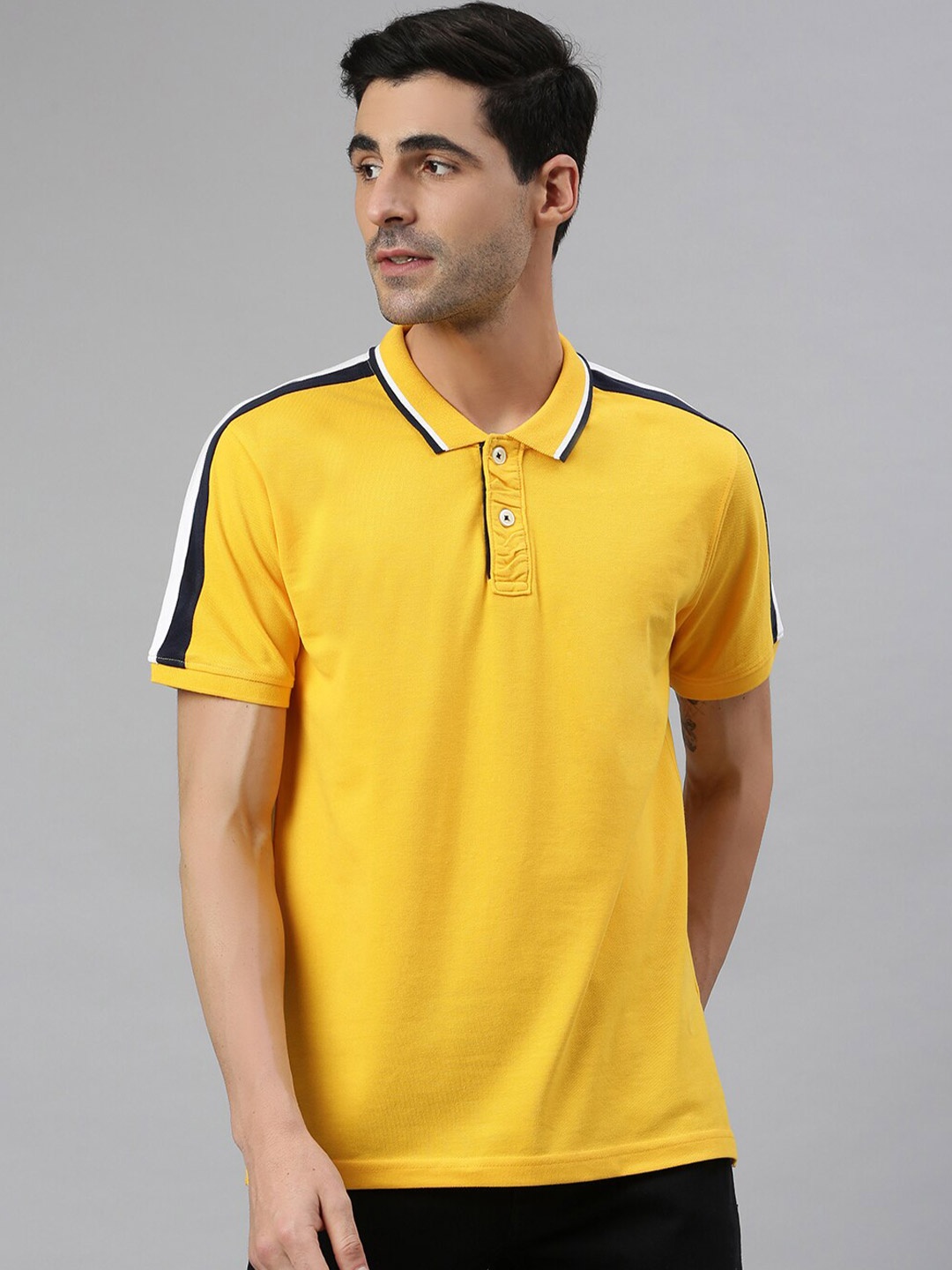 

MR BUTTON Men Yellow Polo Collar Slim Fit T-shirt