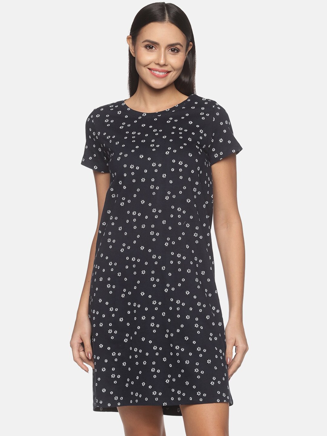 

BEVERLY BLUES Black Solid T-shirt Nightdress