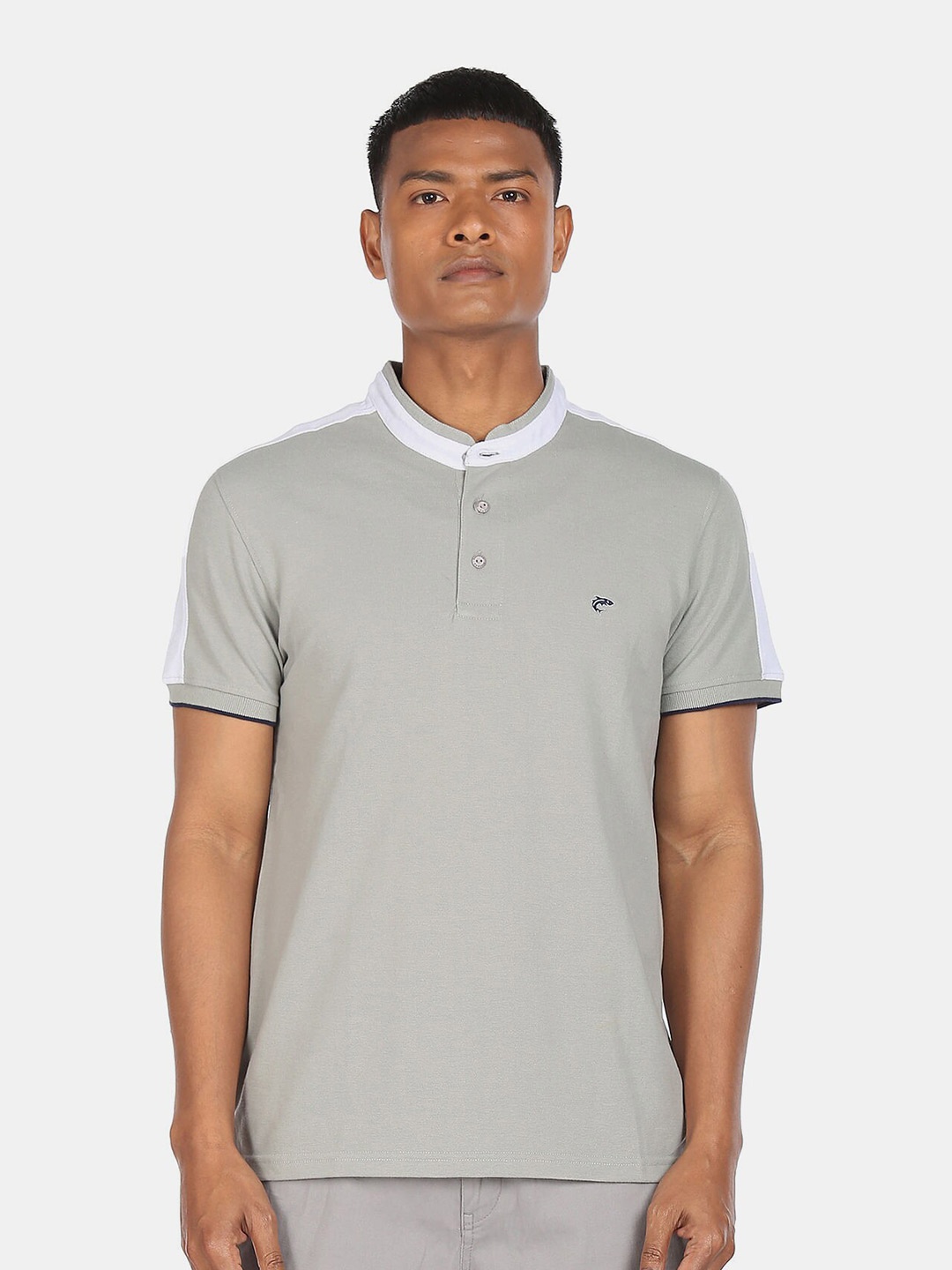 

Ruggers Men Grey Mandarin Collar T-shirt