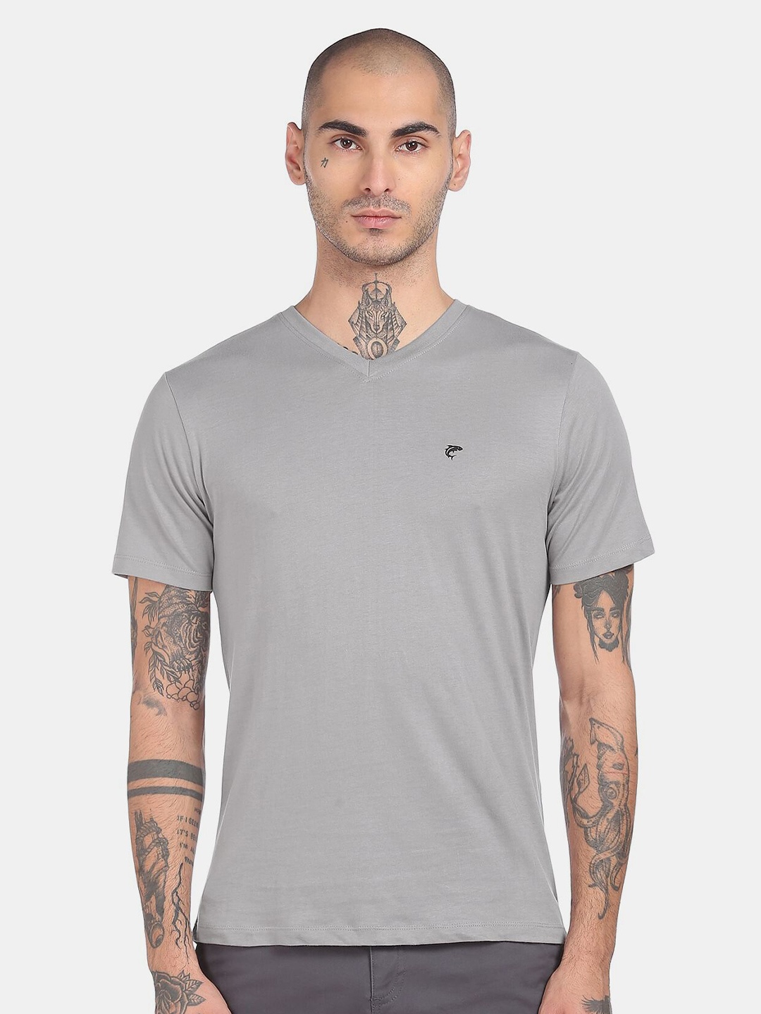 

Ruggers Men Grey V-Neck Cotton T-shirt