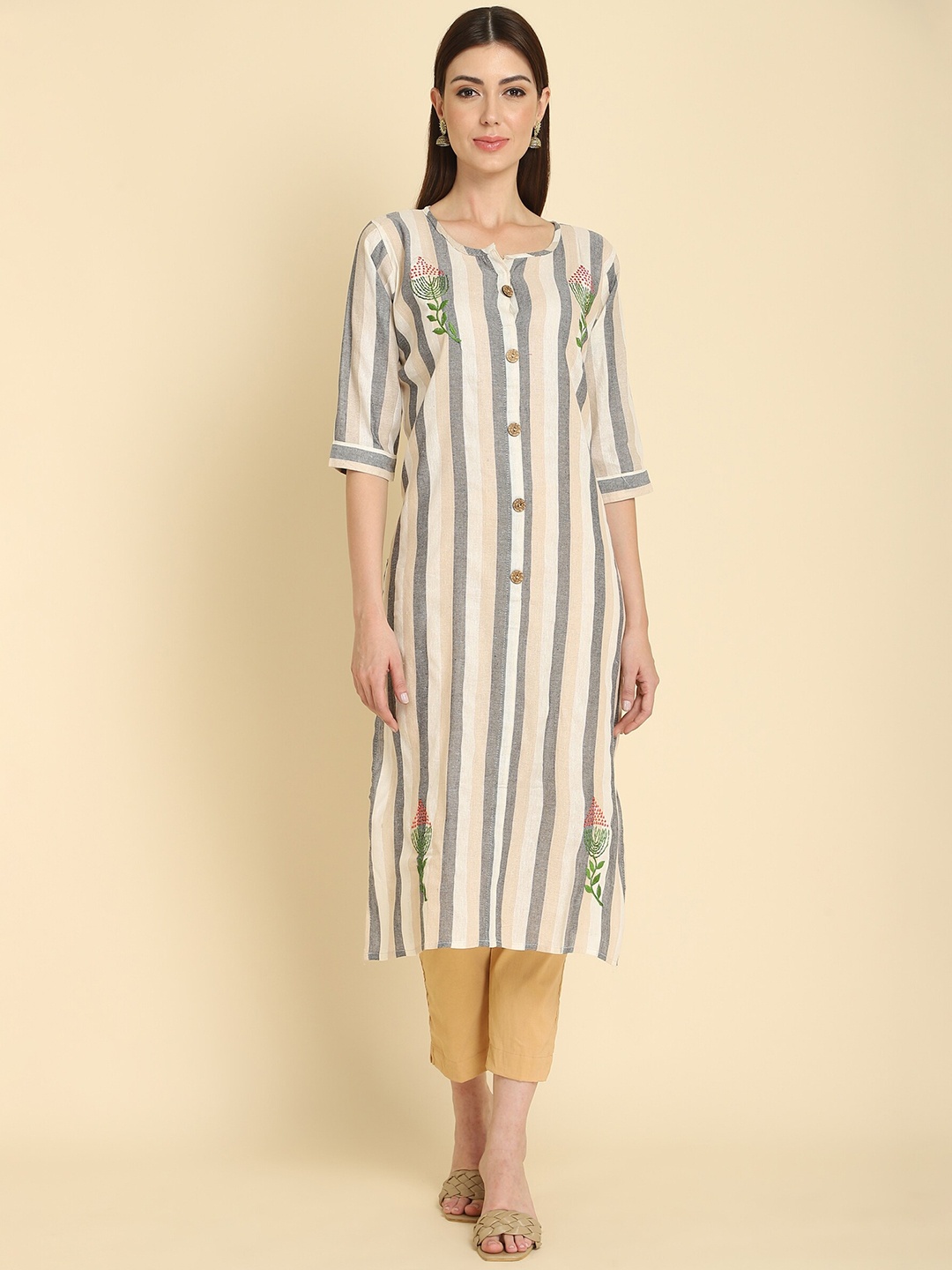 

VAIRAGEE Women White & Grey Embroidered Pure Cotton Kurta