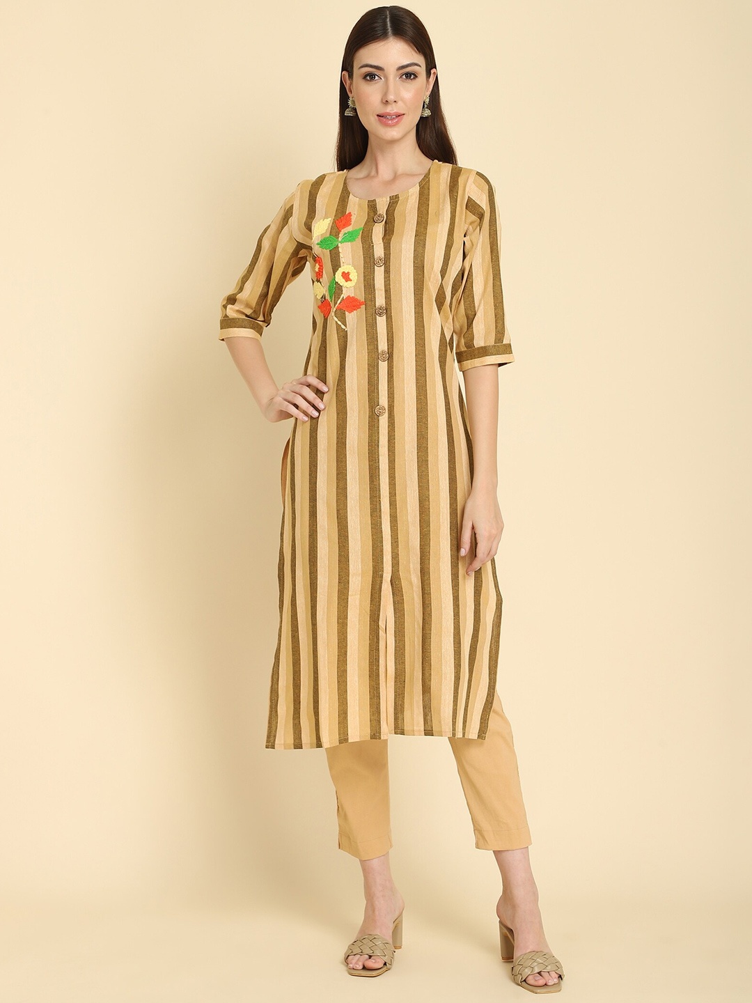 

VAIRAGEE Women Mustard Yellow Striped Cotton Thread Work Kurta