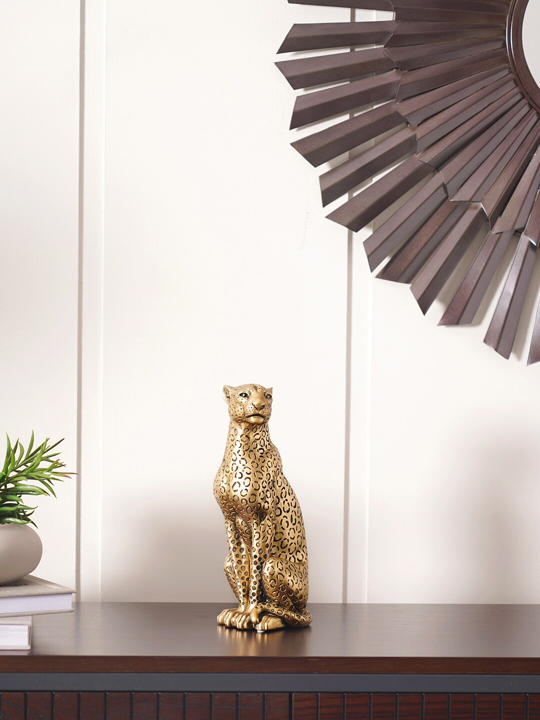 

Pure Home and Living Gold-Toned Resting Leopard Figurine