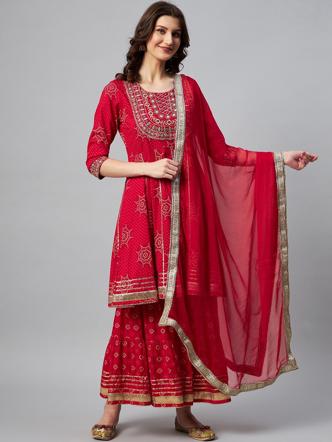 

InWeave Women Red Ethnic Motifs Printed Kurta Sharara With Dupatta